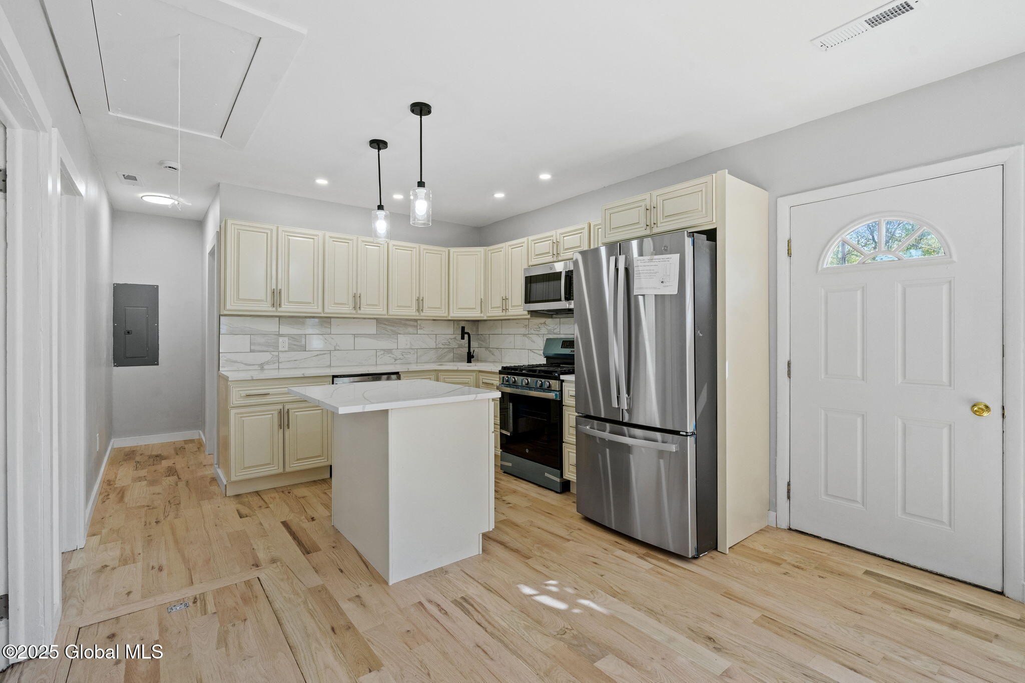 12 Jones Drive, Schenectady, New York image 4