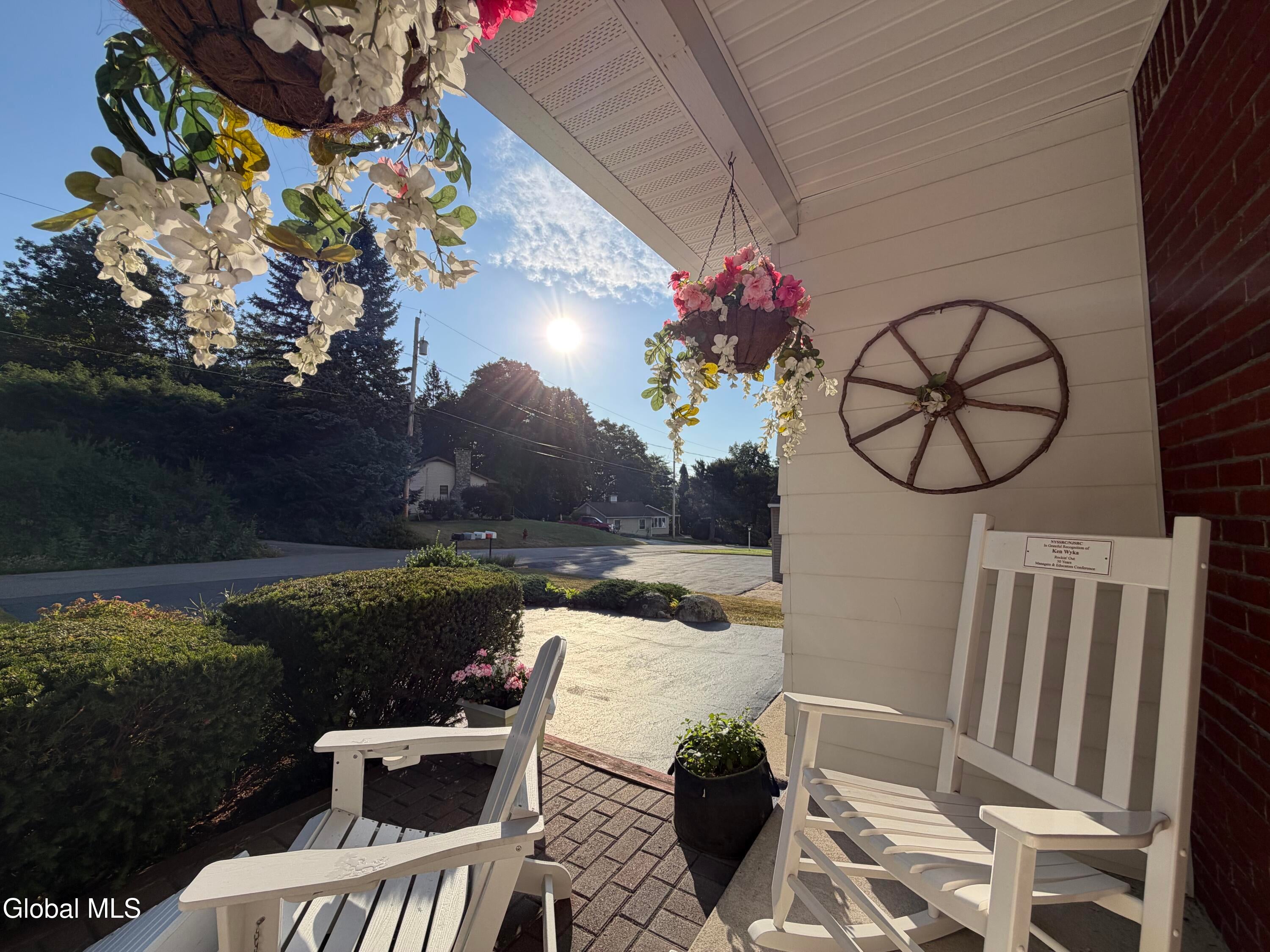 19 Lakeview Circle Drive