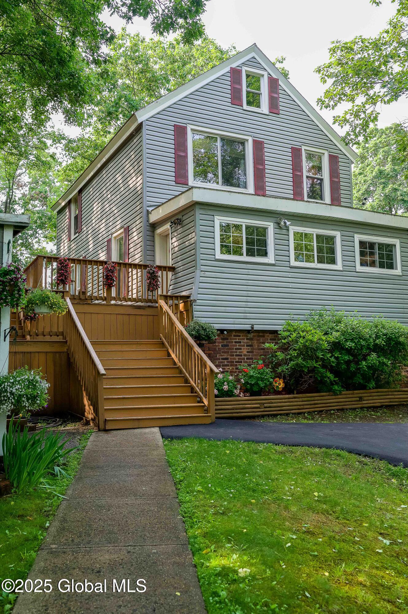 410 Lansing Avenue