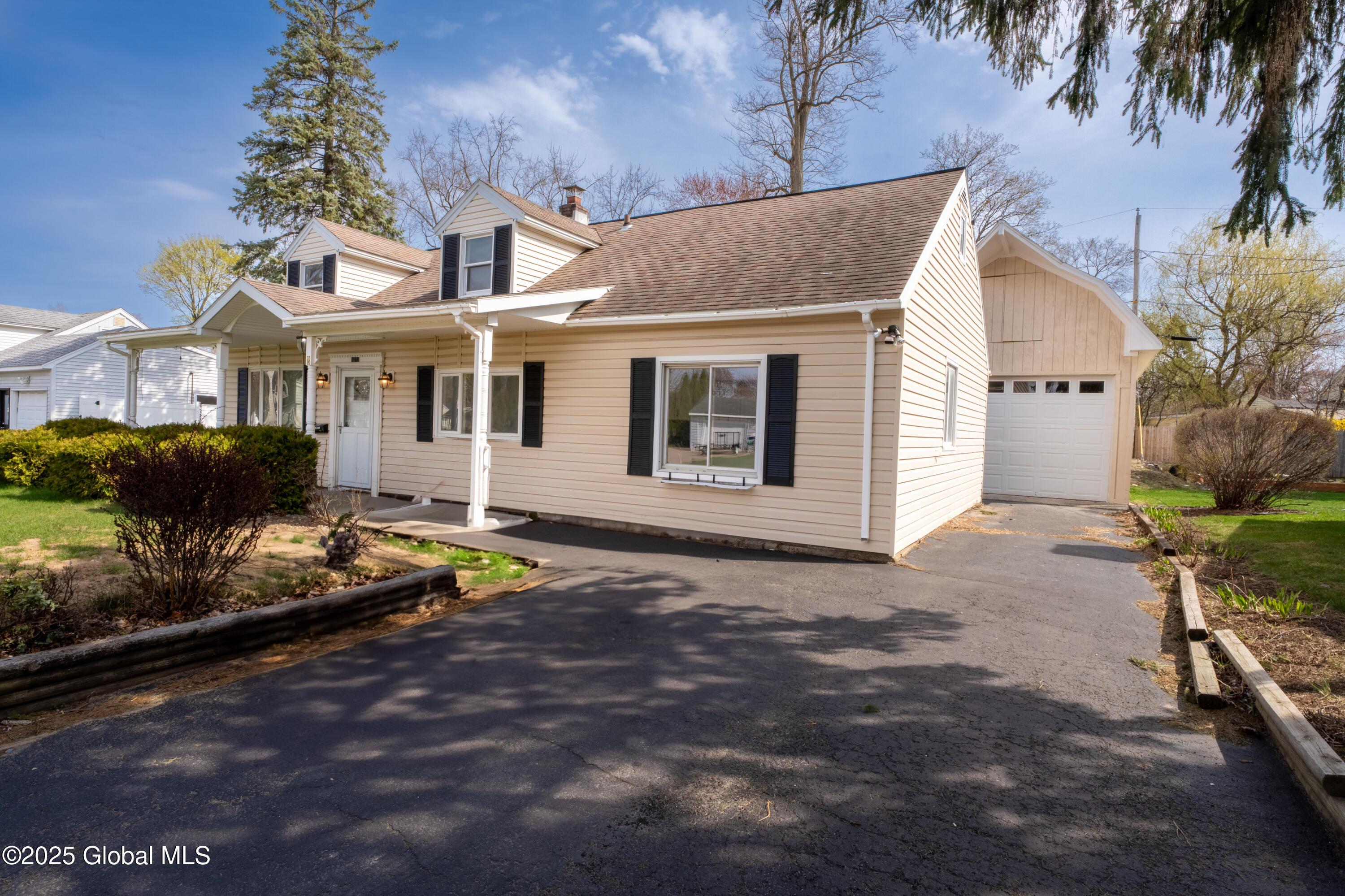 1012 Palazini Drive, Schenectady, New York image 2