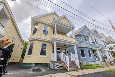 Photo of 39 Fehr Avenue, Schenectady, NY 12304 (MLS # 202520463)