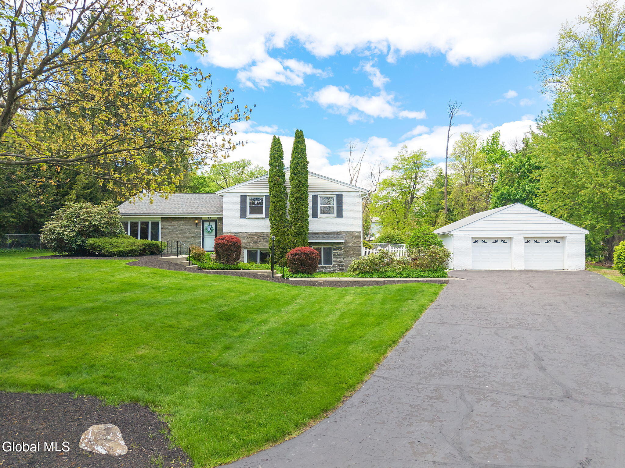 23 Fernwood Drive
