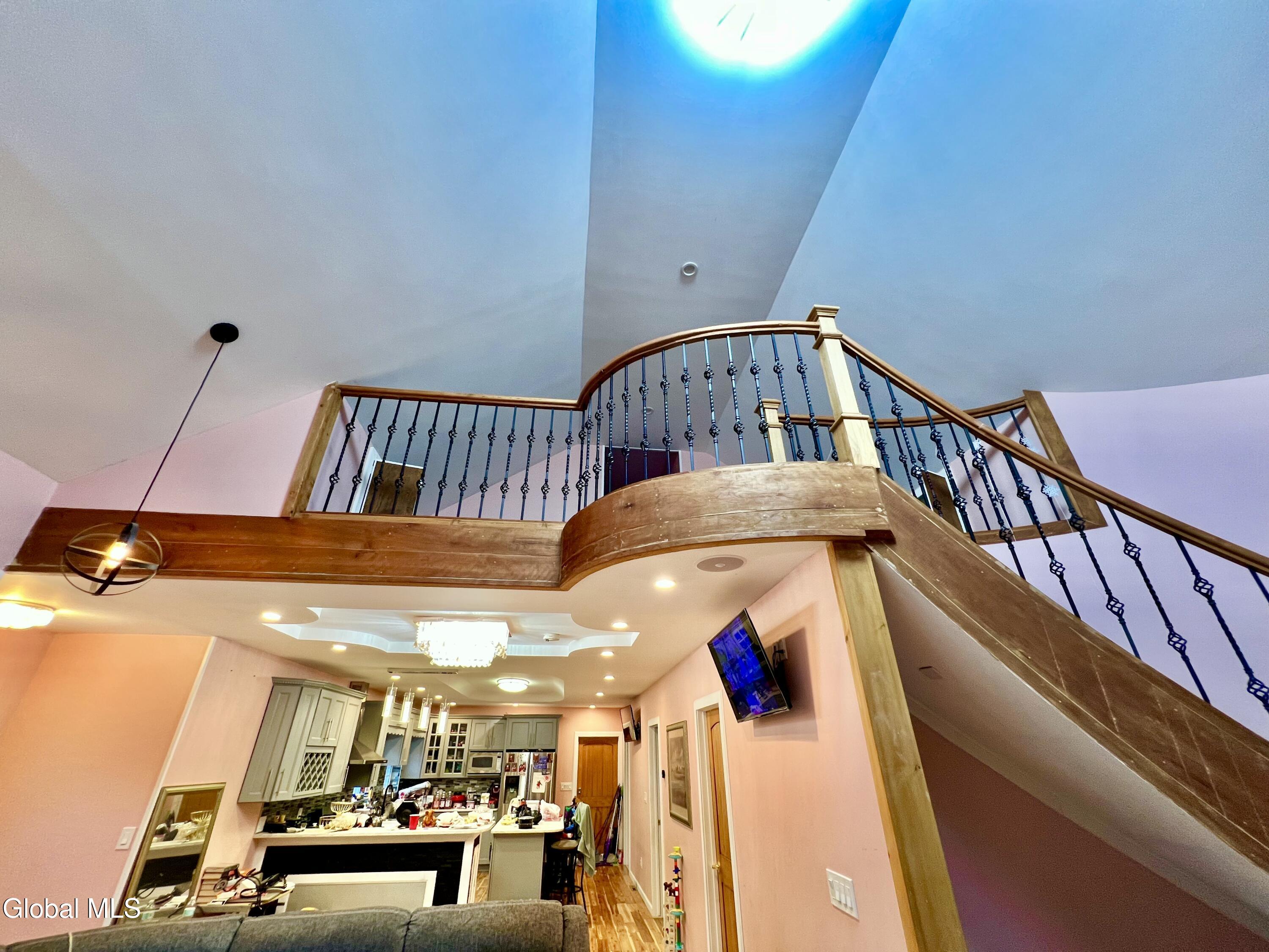 Schenectady, New York 12306, United States, 5 Bedrooms Bedrooms, ,2 BathroomsBathrooms,Residential,Active,201298