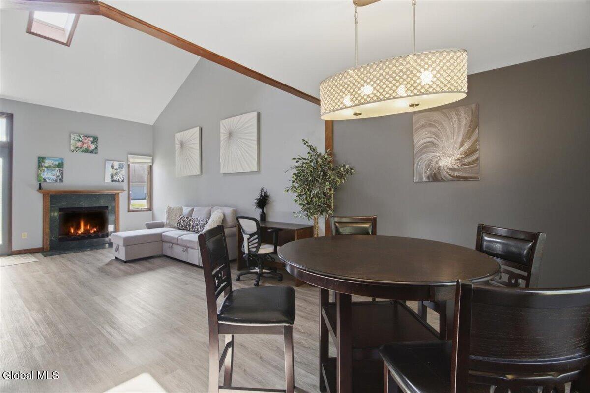 8 Green Meadow Drive