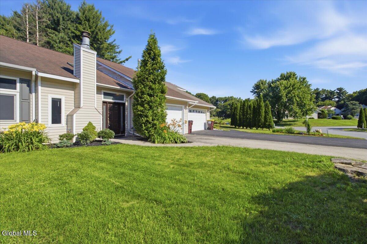 8 Green Meadow Drive