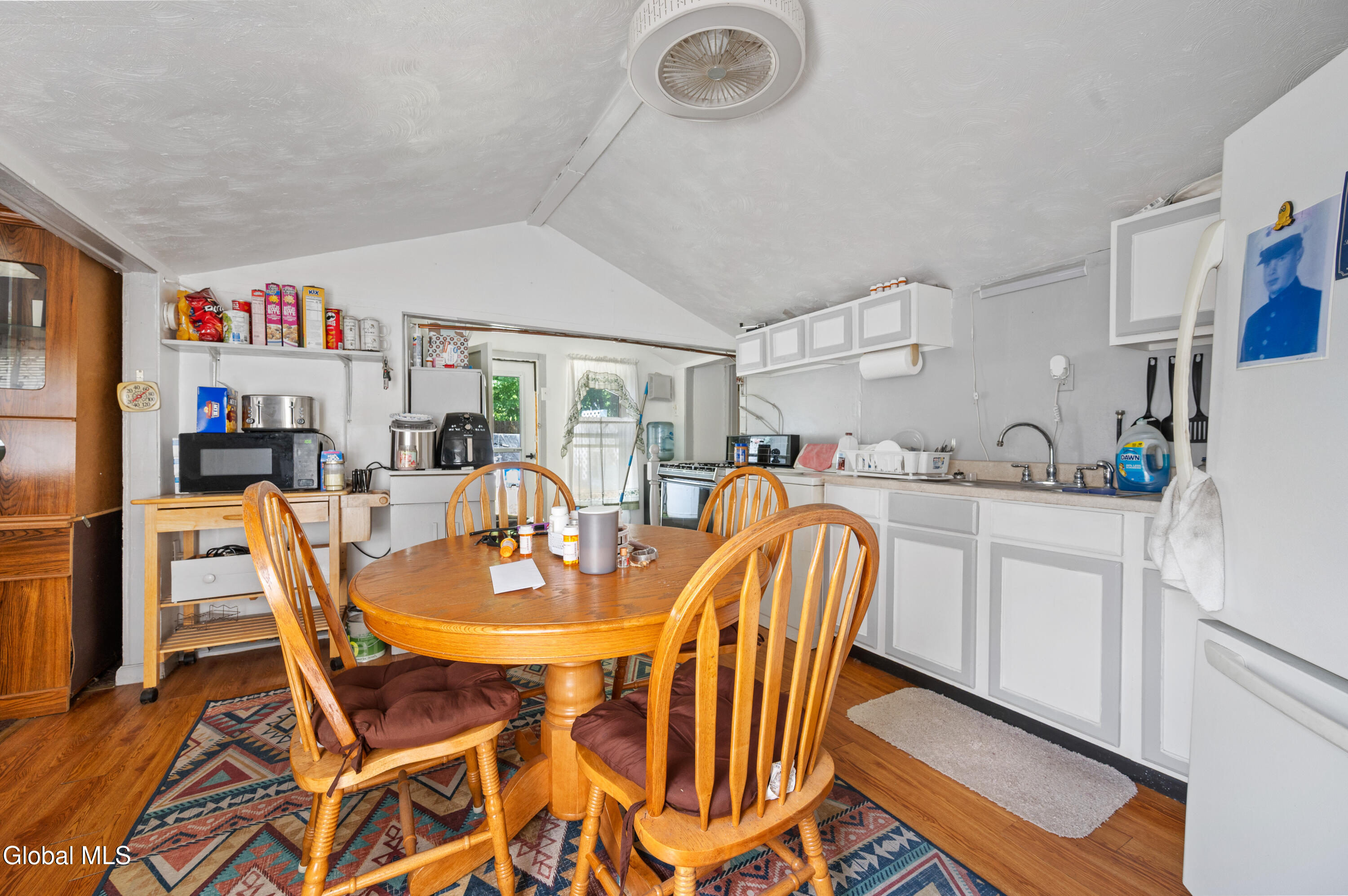 Troy, New York 12182, United States, 8 Bedrooms Bedrooms, ,6 BathroomsBathrooms,Residential,Active,216161