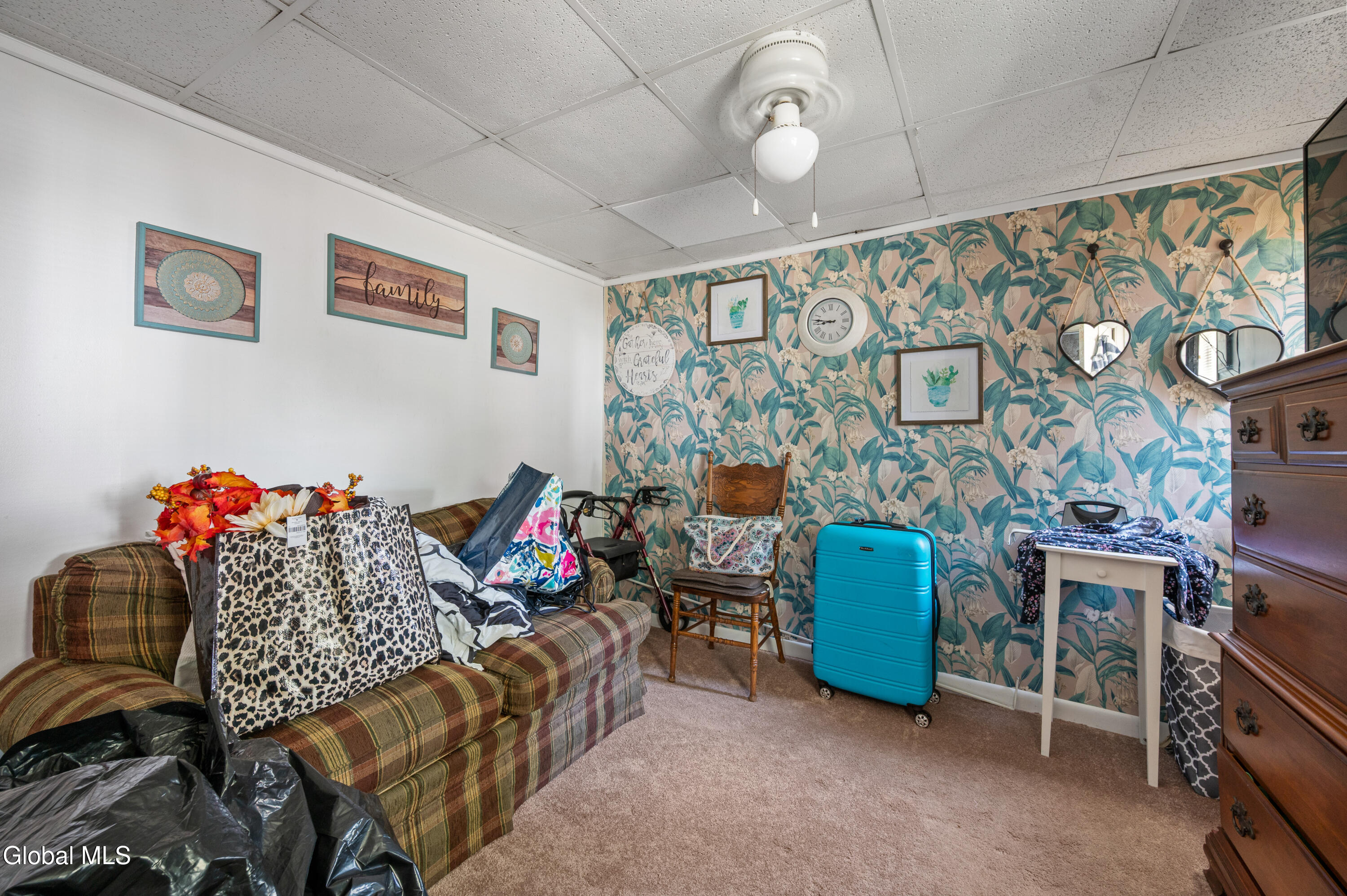 Troy, New York 12182, United States, 8 Bedrooms Bedrooms, ,6 BathroomsBathrooms,Residential,Active,216161