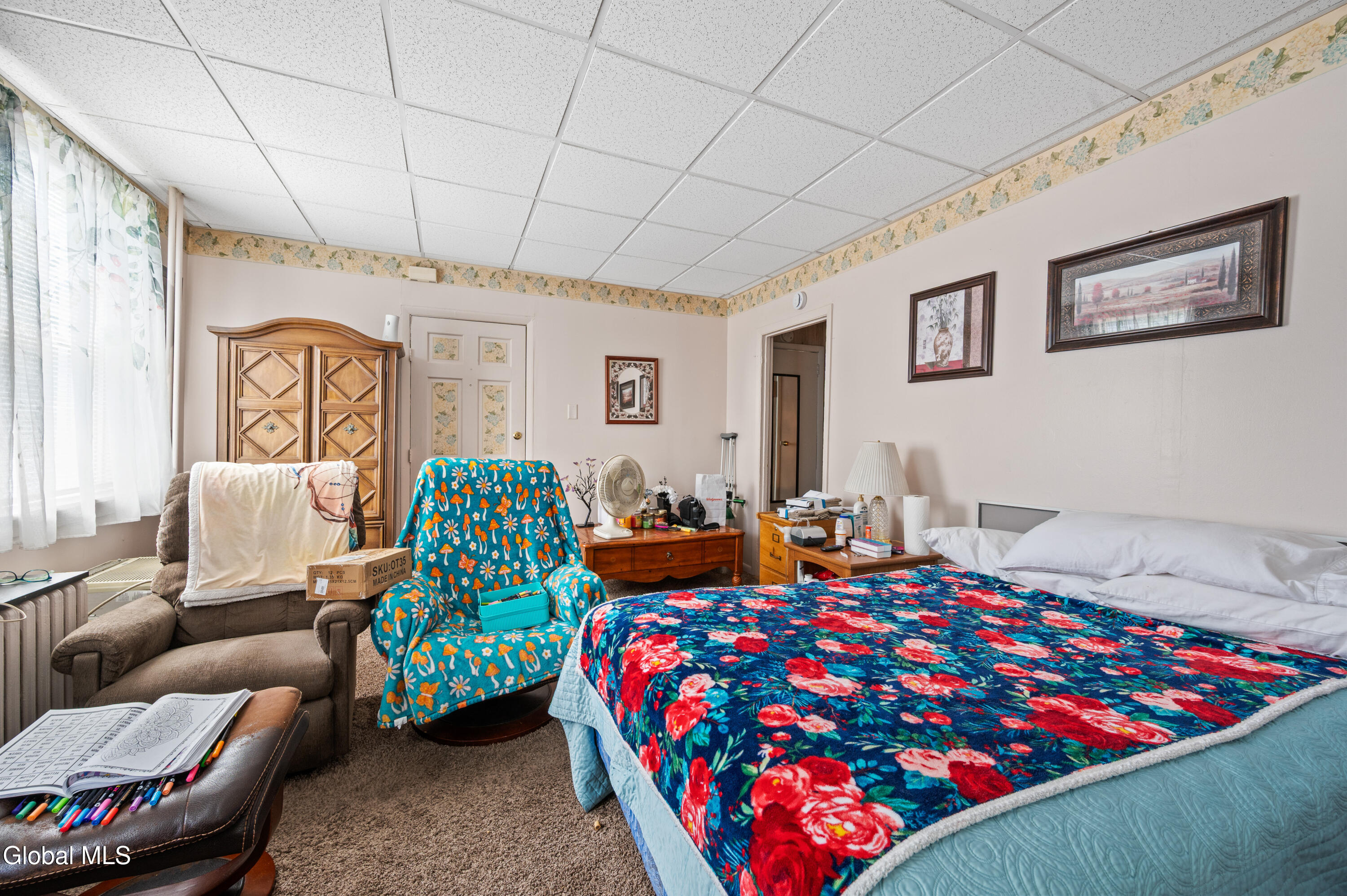 Troy, New York 12182, United States, 8 Bedrooms Bedrooms, ,6 BathroomsBathrooms,Residential,Active,216161