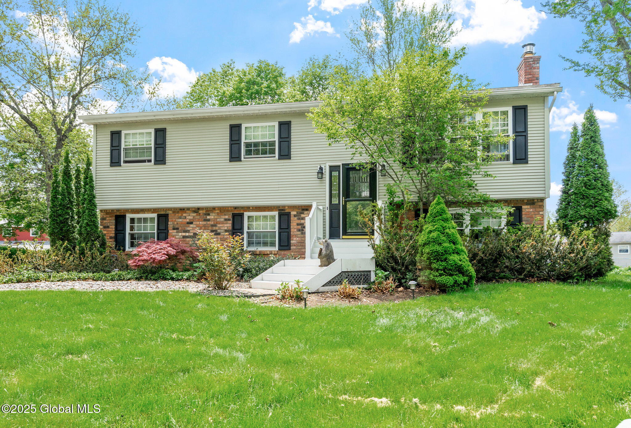 101 Woodview Court, Voorheesville, New York image 1