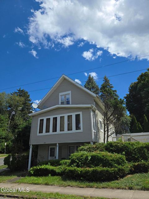 Photo of 1644 1st Street, Rensselaer, NY 12144 (MLS # 202524648) Photo of 1644 1st Street, Rensselaer, NY 12144 (MLS # 202524648)