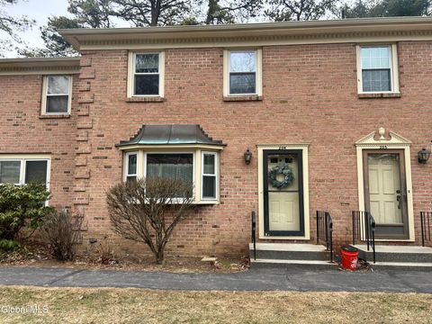 Condo For Sale - 204 Point Of Woods Drive<br/> Albany County, Albany, NY 12203