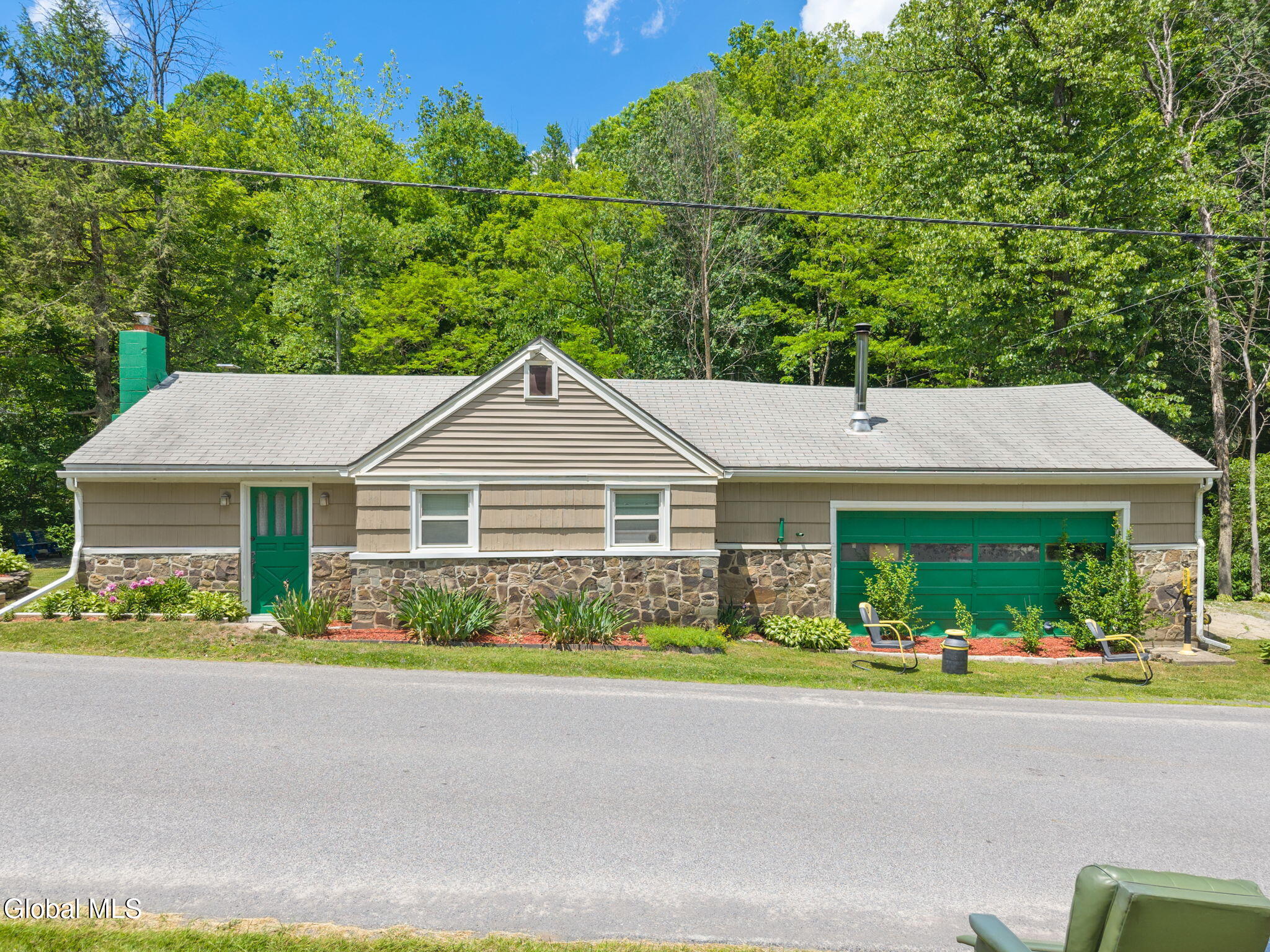 230 Pleasant Valley Road