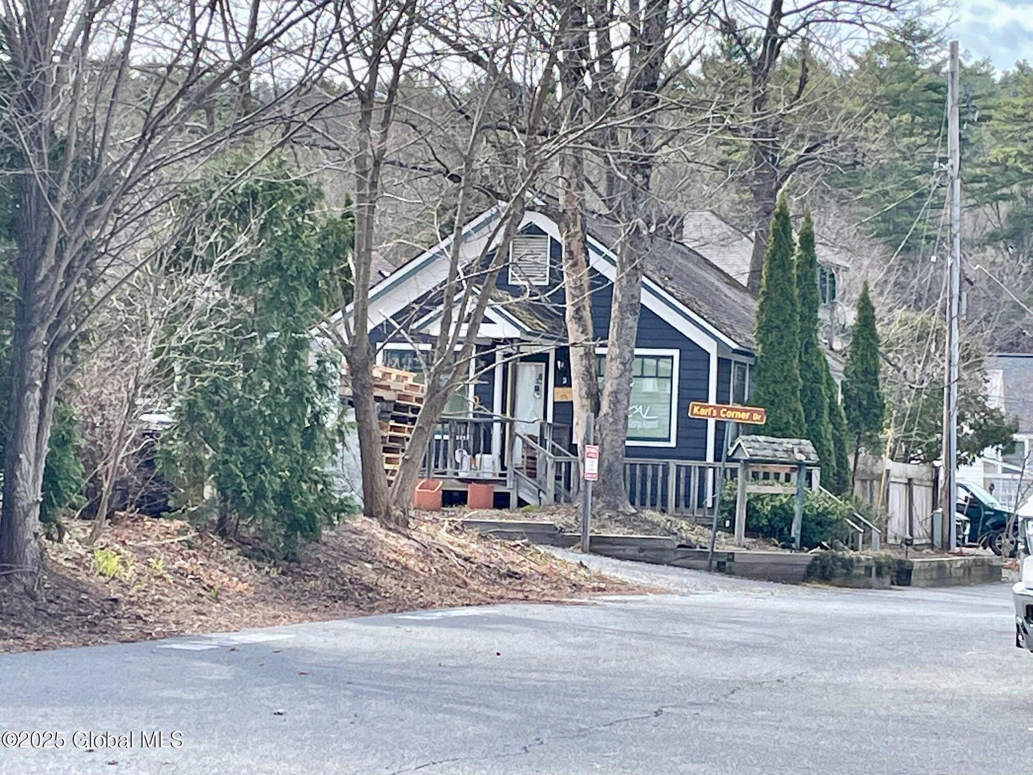 2 Karl's Corner Drive