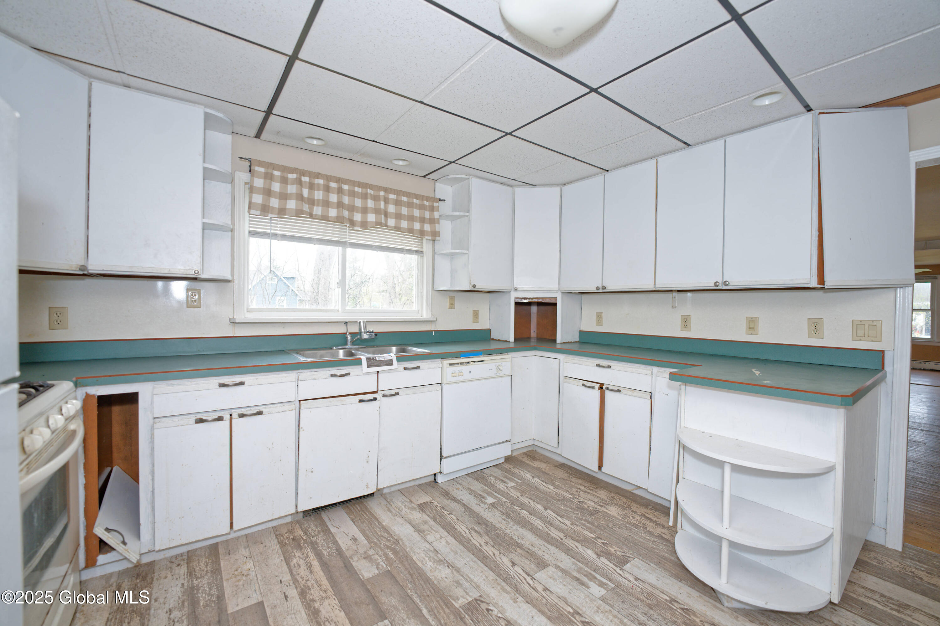 387 Hudson River Road, Waterford, New York image 13