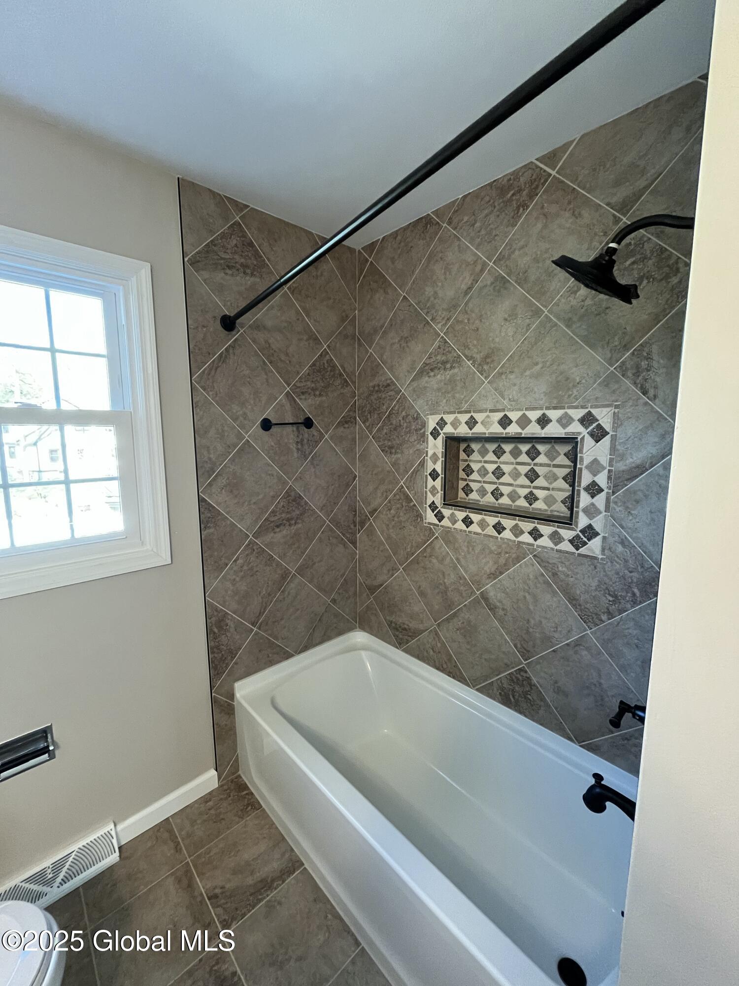 16 Durham Way, Clifton Park, New York image 18