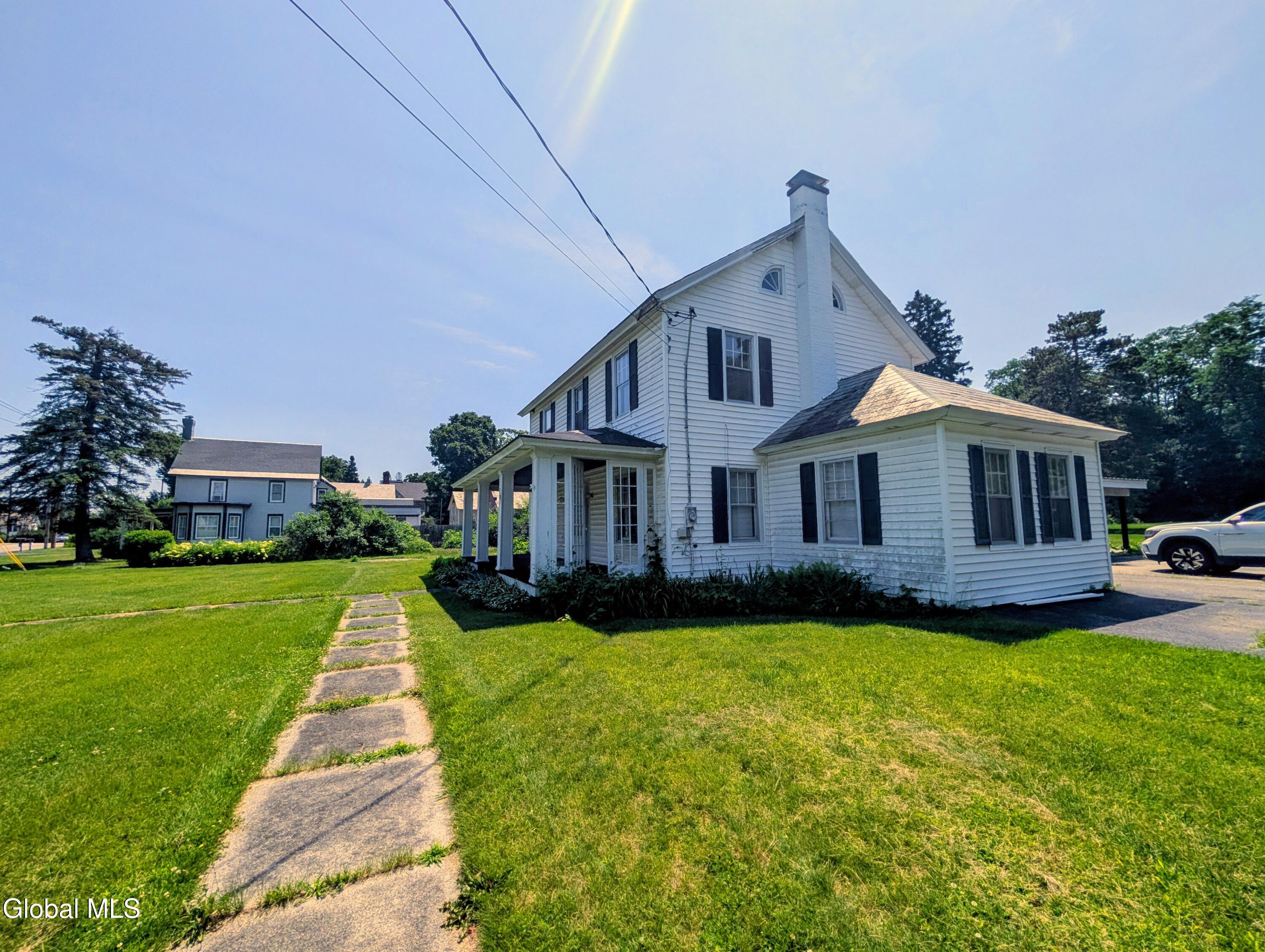 2709 Main Street