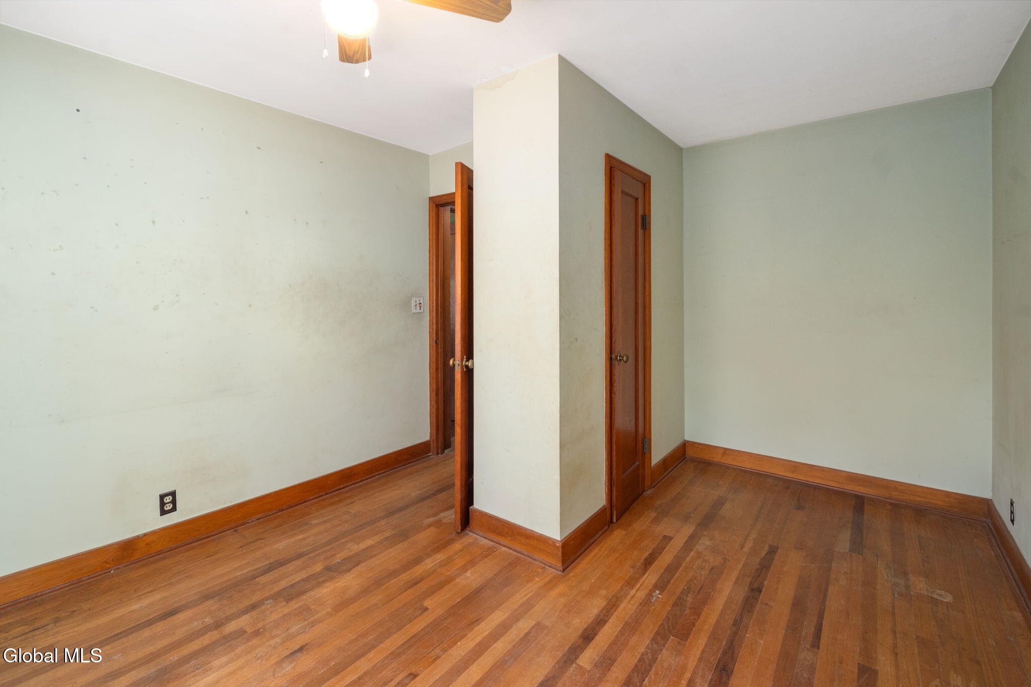 Schenectady, New York 12304, United States, 4 Bedrooms Bedrooms, ,2 BathroomsBathrooms,Residential,Active,241822