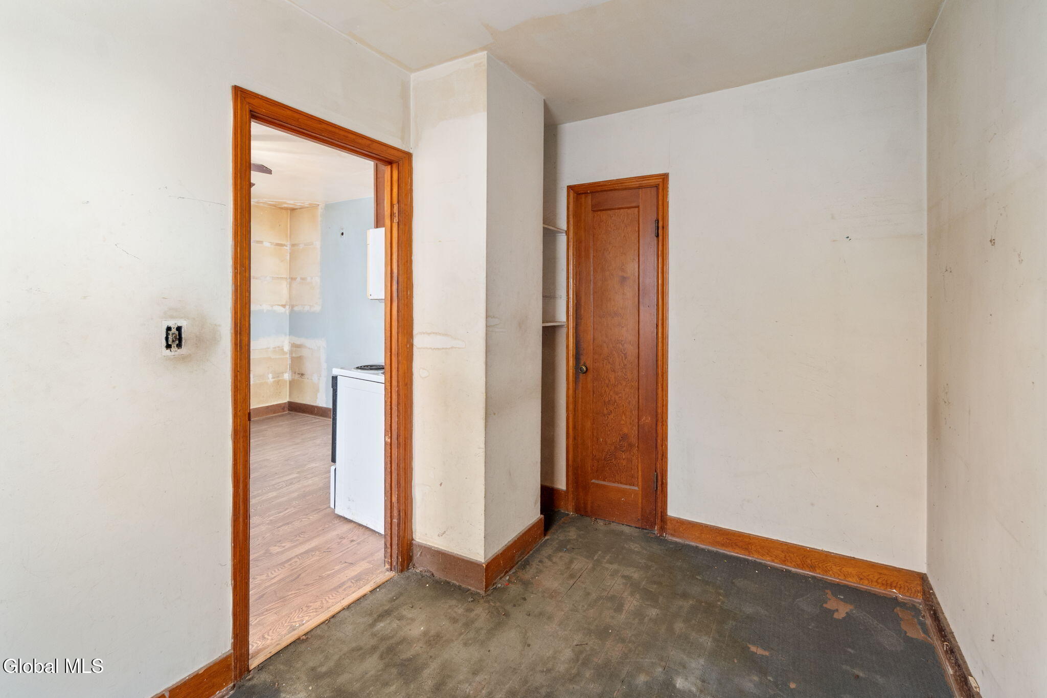 Schenectady, New York 12304, United States, 4 Bedrooms Bedrooms, ,2 BathroomsBathrooms,Residential,Active,241822