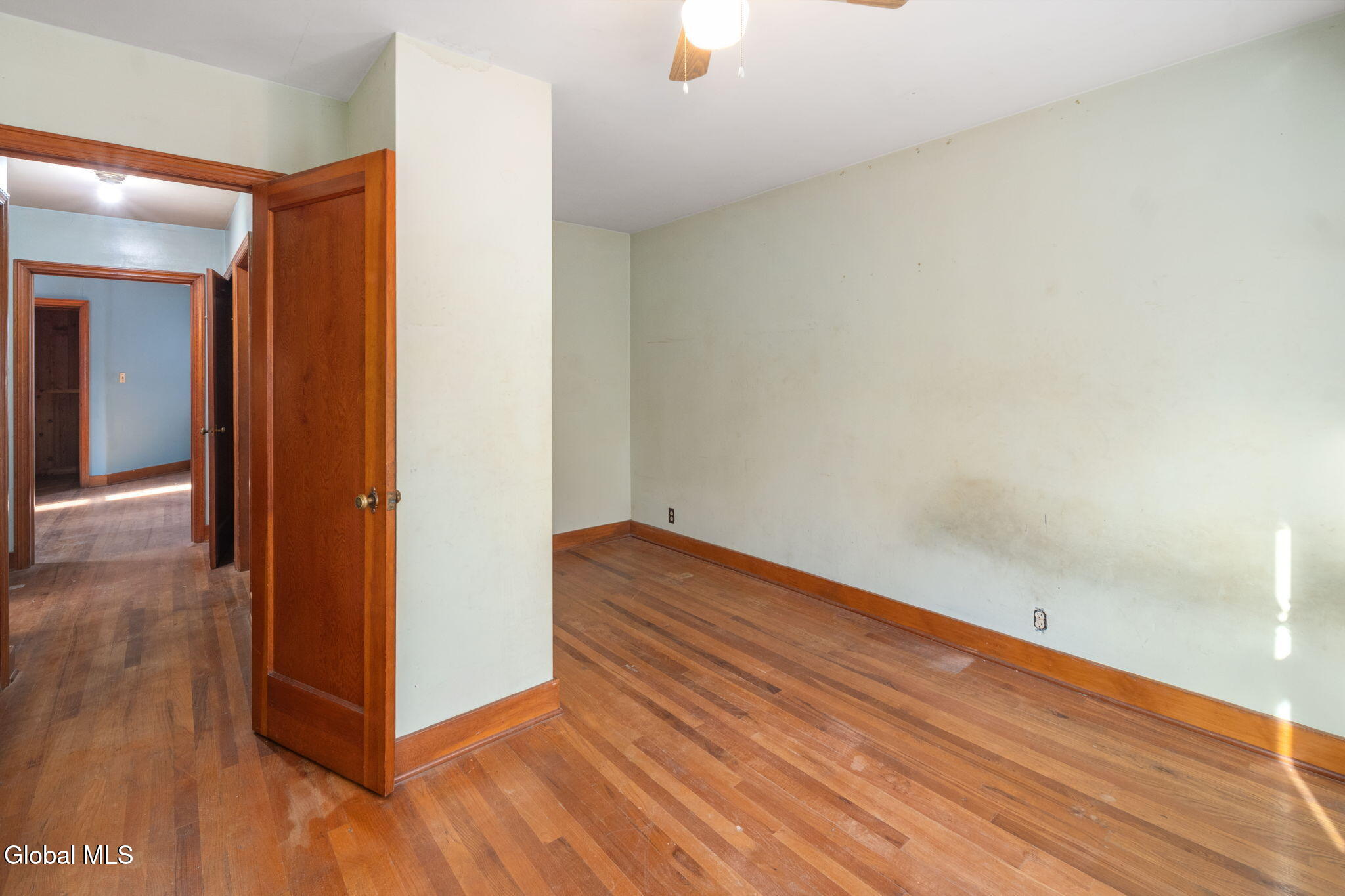 Schenectady, New York 12304, United States, 4 Bedrooms Bedrooms, ,2 BathroomsBathrooms,Residential,Active,241822