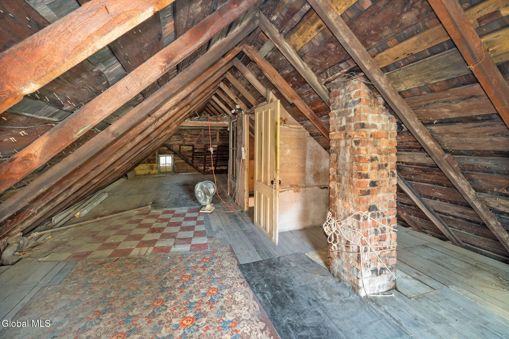 Schenectady, New York 12304, United States, 4 Bedrooms Bedrooms, ,2 BathroomsBathrooms,Residential,Active,241822