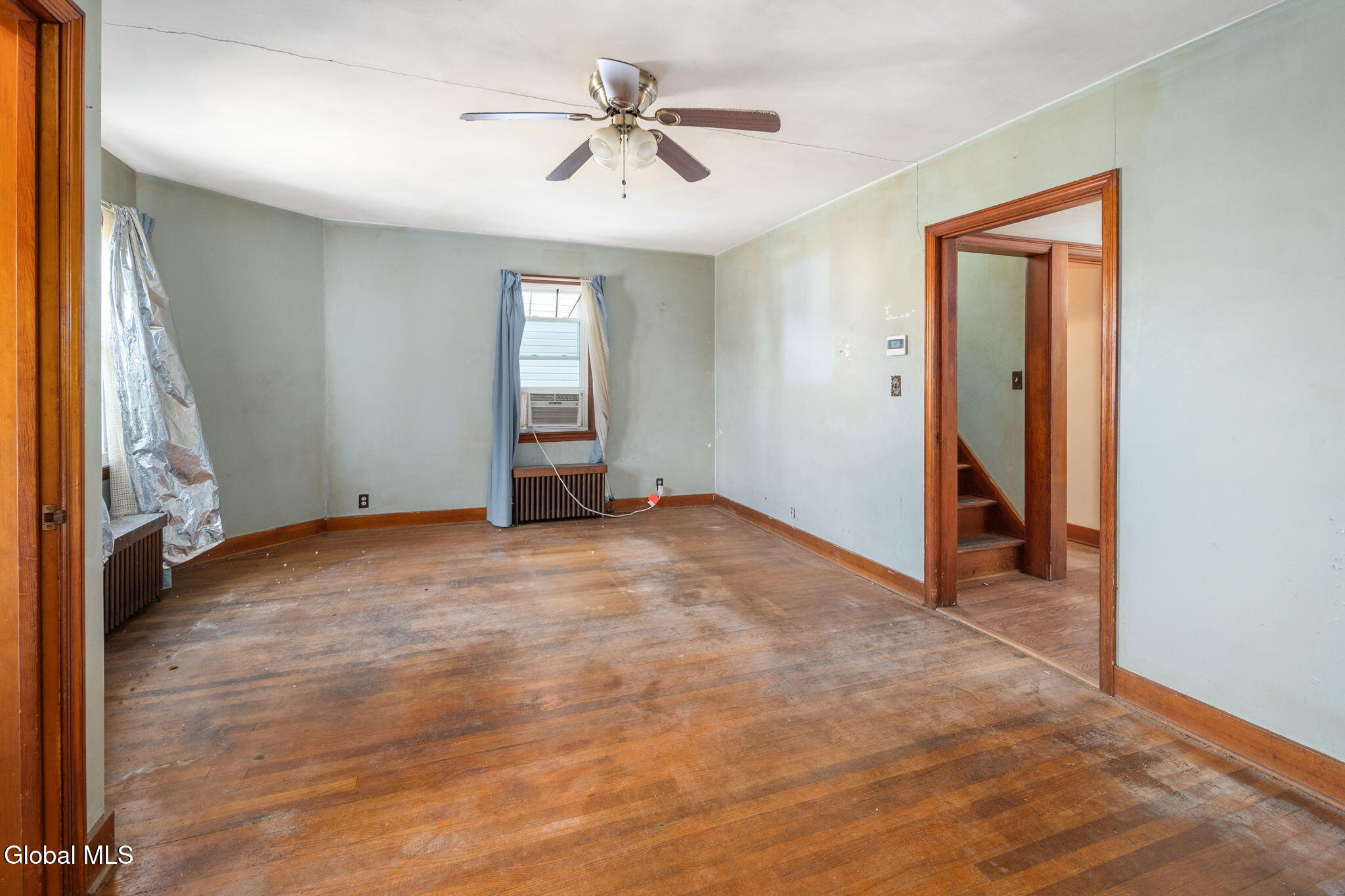 Schenectady, New York 12304, United States, 4 Bedrooms Bedrooms, ,2 BathroomsBathrooms,Residential,Active,241822