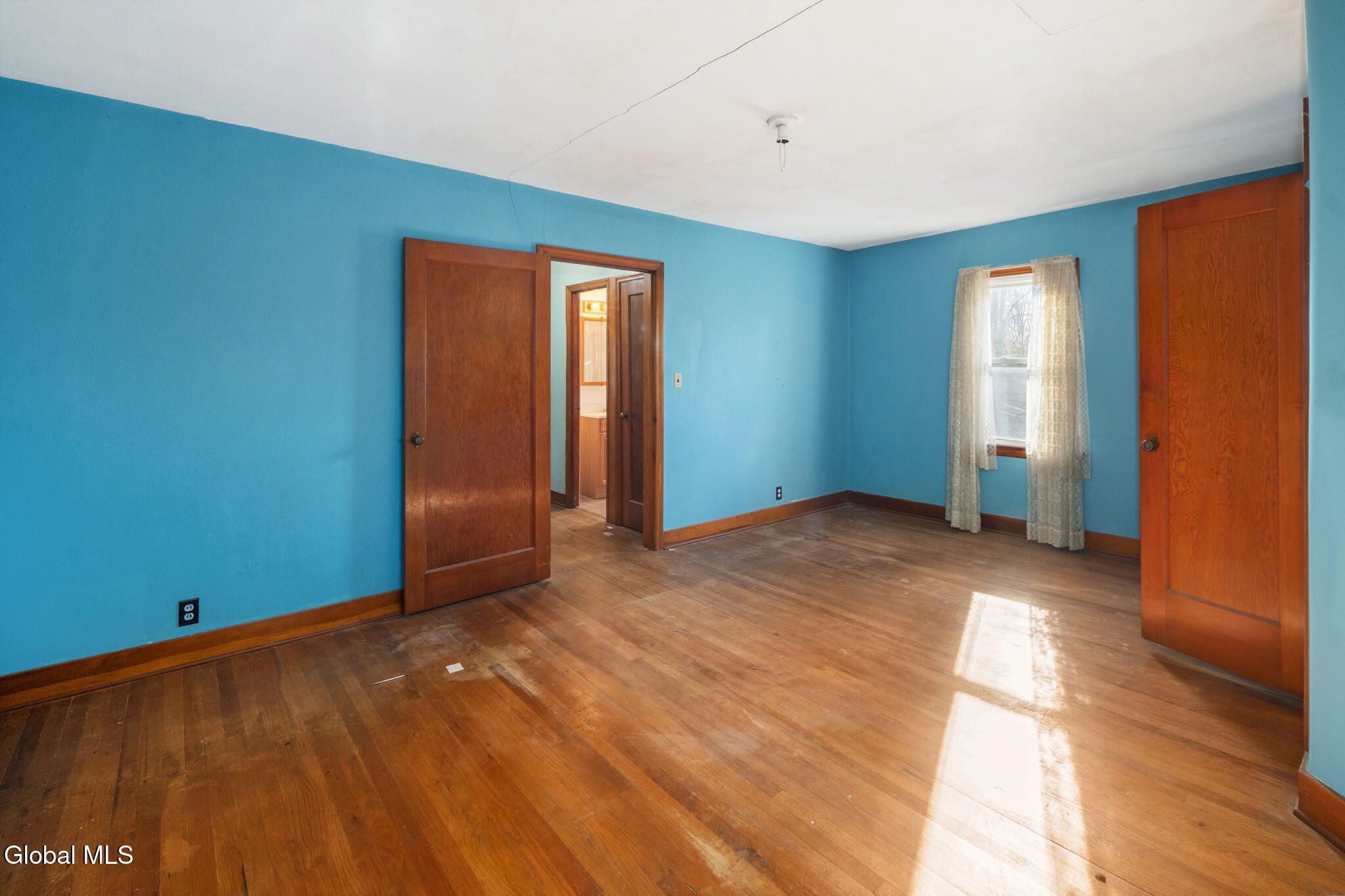 Schenectady, New York 12304, United States, 4 Bedrooms Bedrooms, ,2 BathroomsBathrooms,Residential,Active,241822