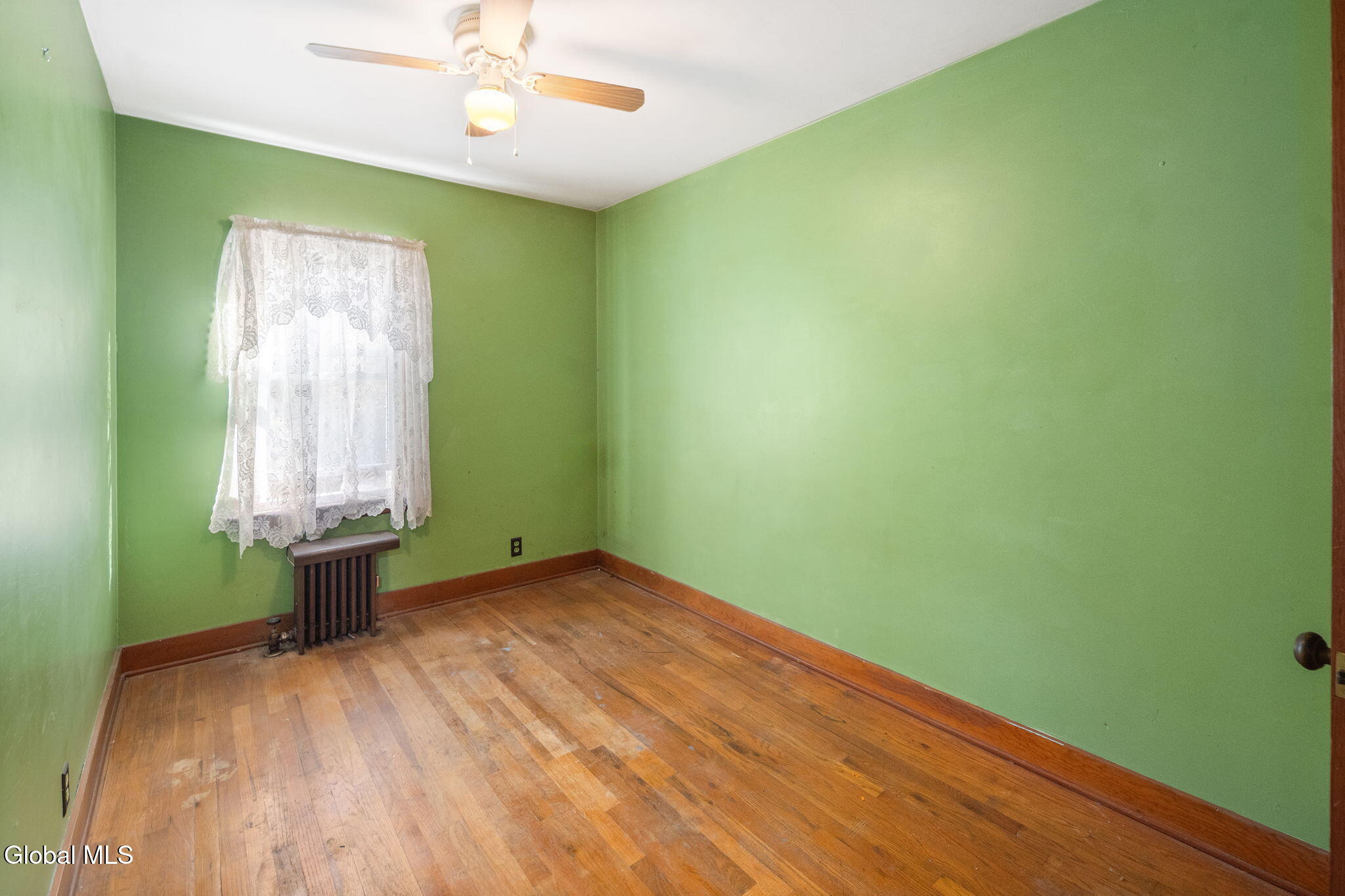 Schenectady, New York 12304, United States, 4 Bedrooms Bedrooms, ,2 BathroomsBathrooms,Residential,Active,241822