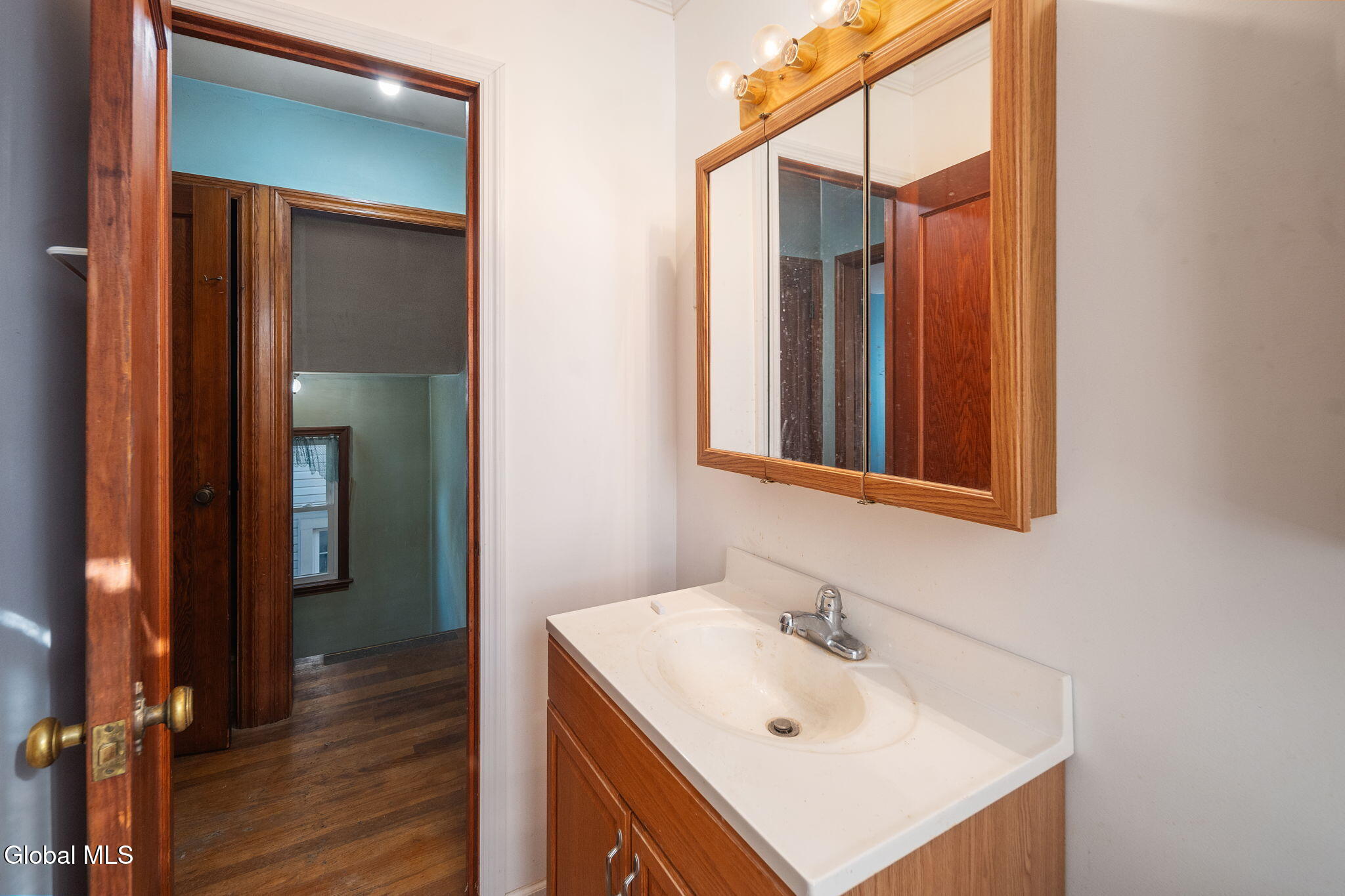 Schenectady, New York 12304, United States, 4 Bedrooms Bedrooms, ,2 BathroomsBathrooms,Residential,Active,241822