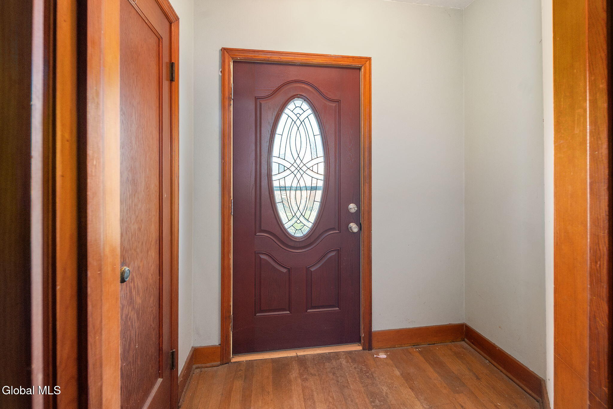 Schenectady, New York 12304, United States, 4 Bedrooms Bedrooms, ,2 BathroomsBathrooms,Residential,Active,241822