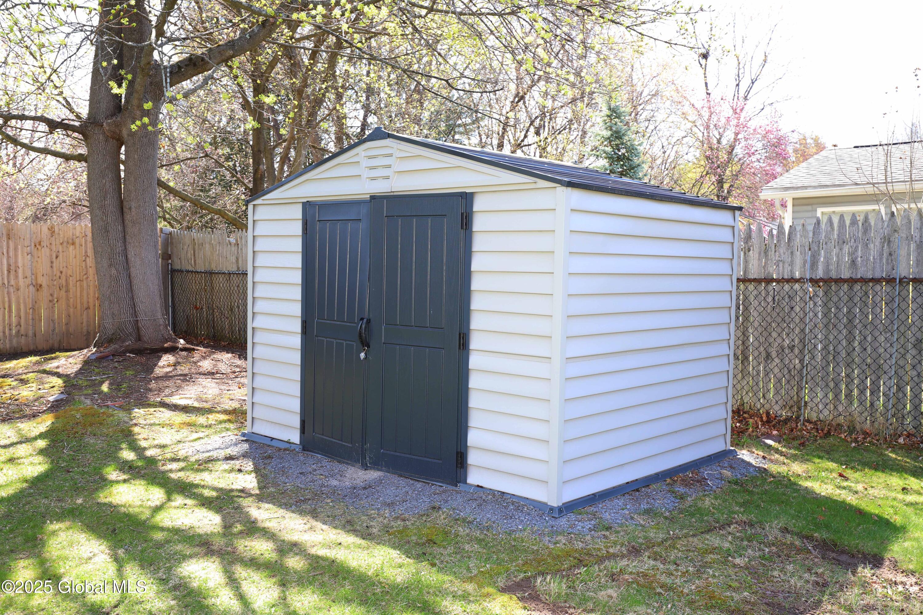 33 Plaske Drive, Colonie, New York image 27