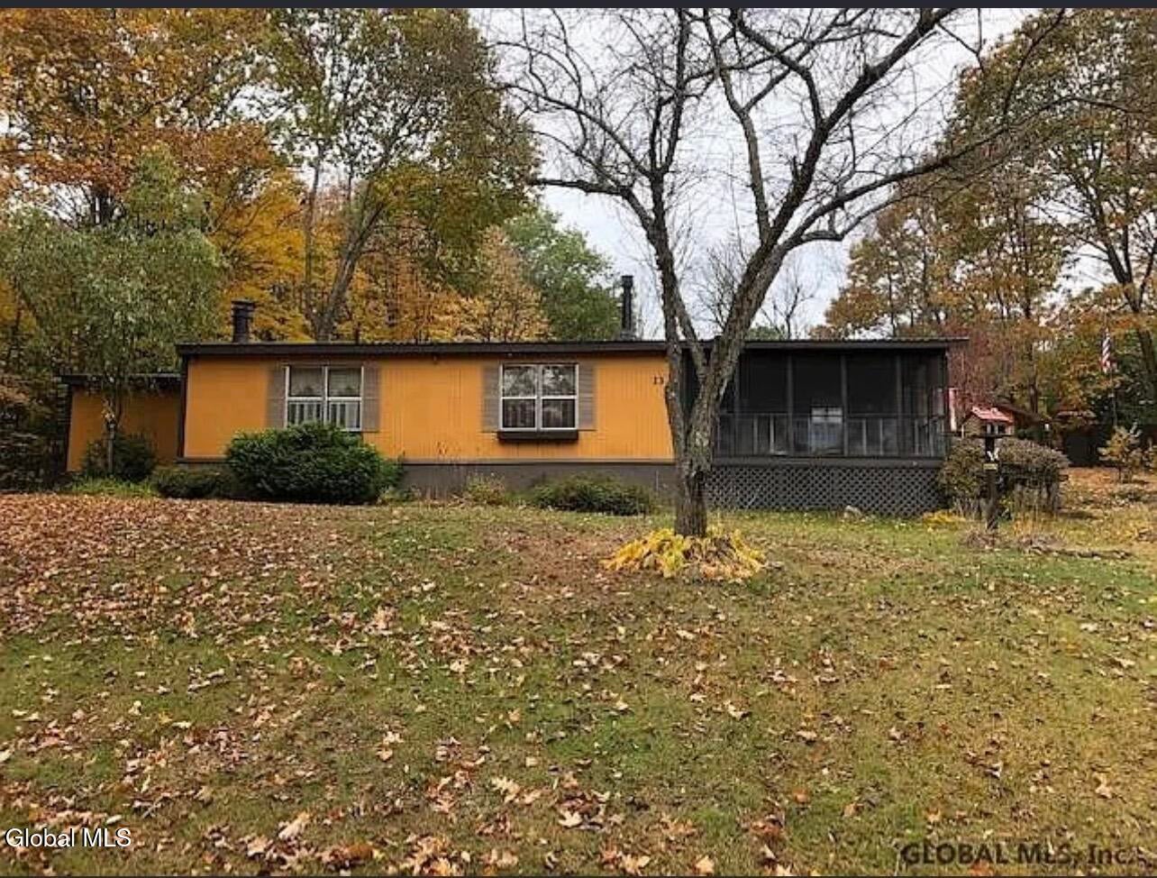 13 Circle Drive