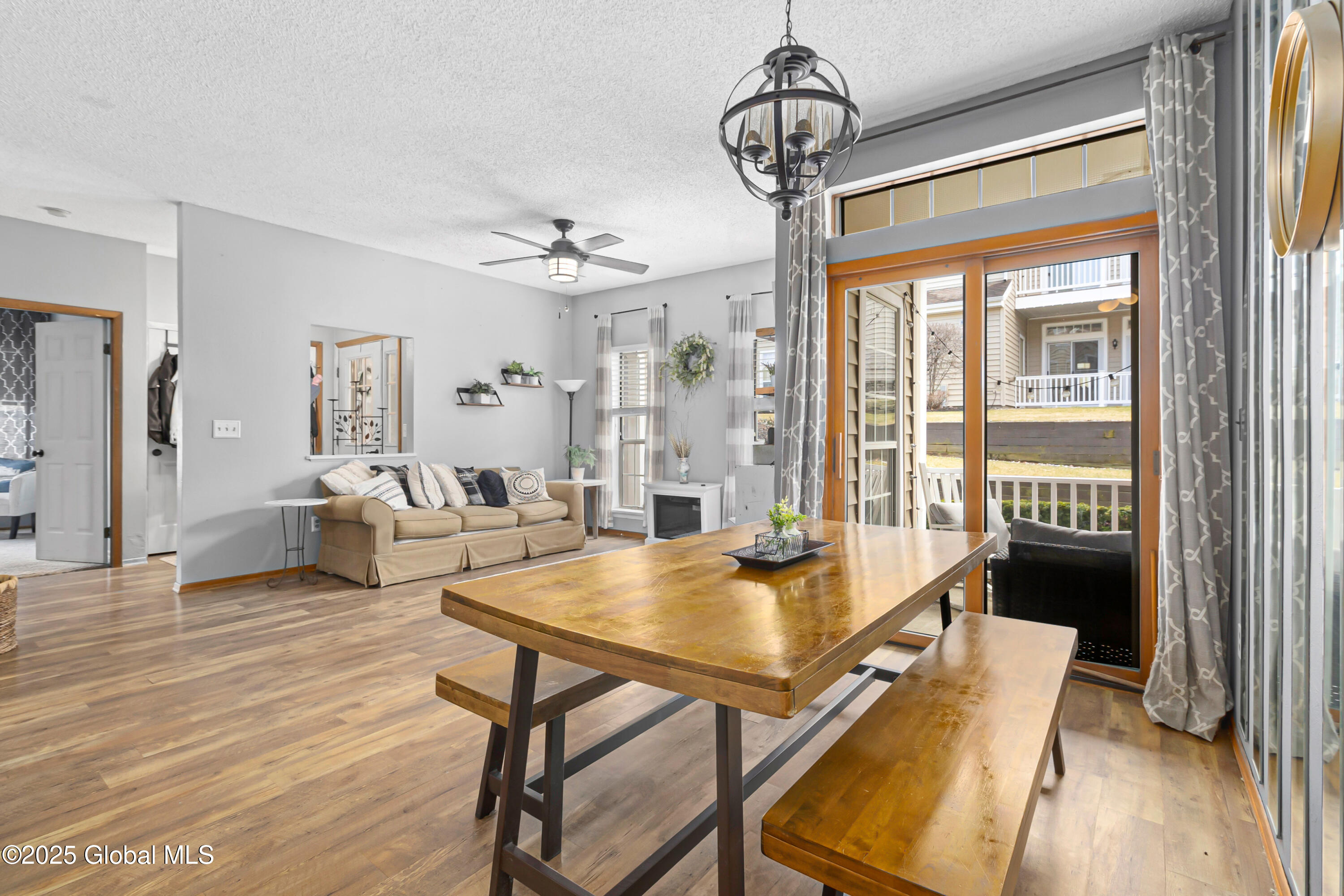 913 Hampton Pl Boulevard, Troy, New York image 9