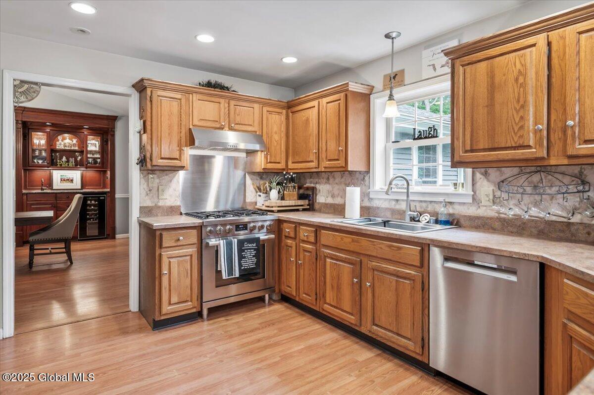 47 Luther Road Road, Saratoga Springs, New York image 4