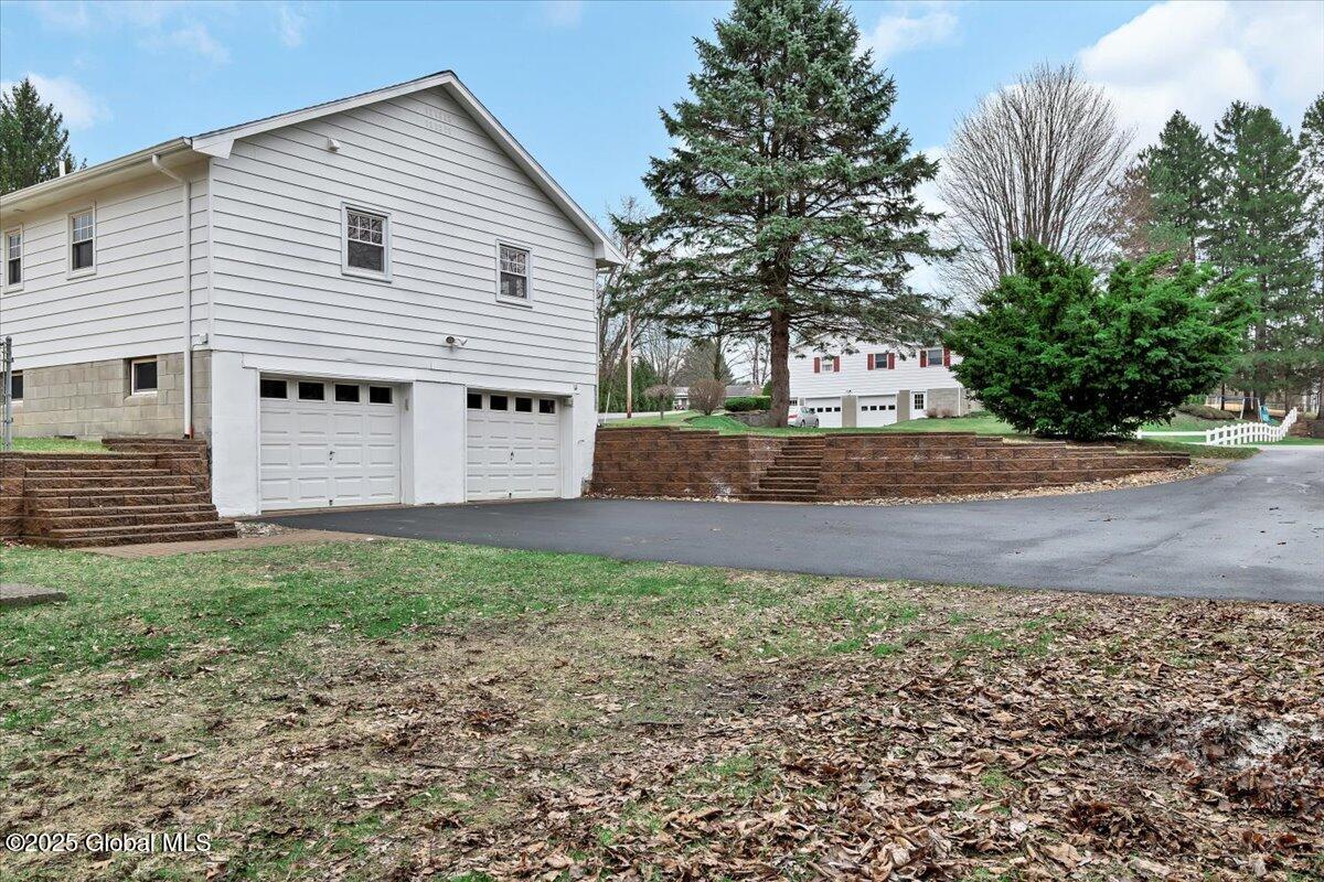 11 West Drive, Ballston Lake, New York image 37
