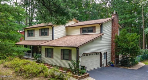 Photo of 61 Sonat Road, Clifton Park, NY 12065 (MLS # 202626840)