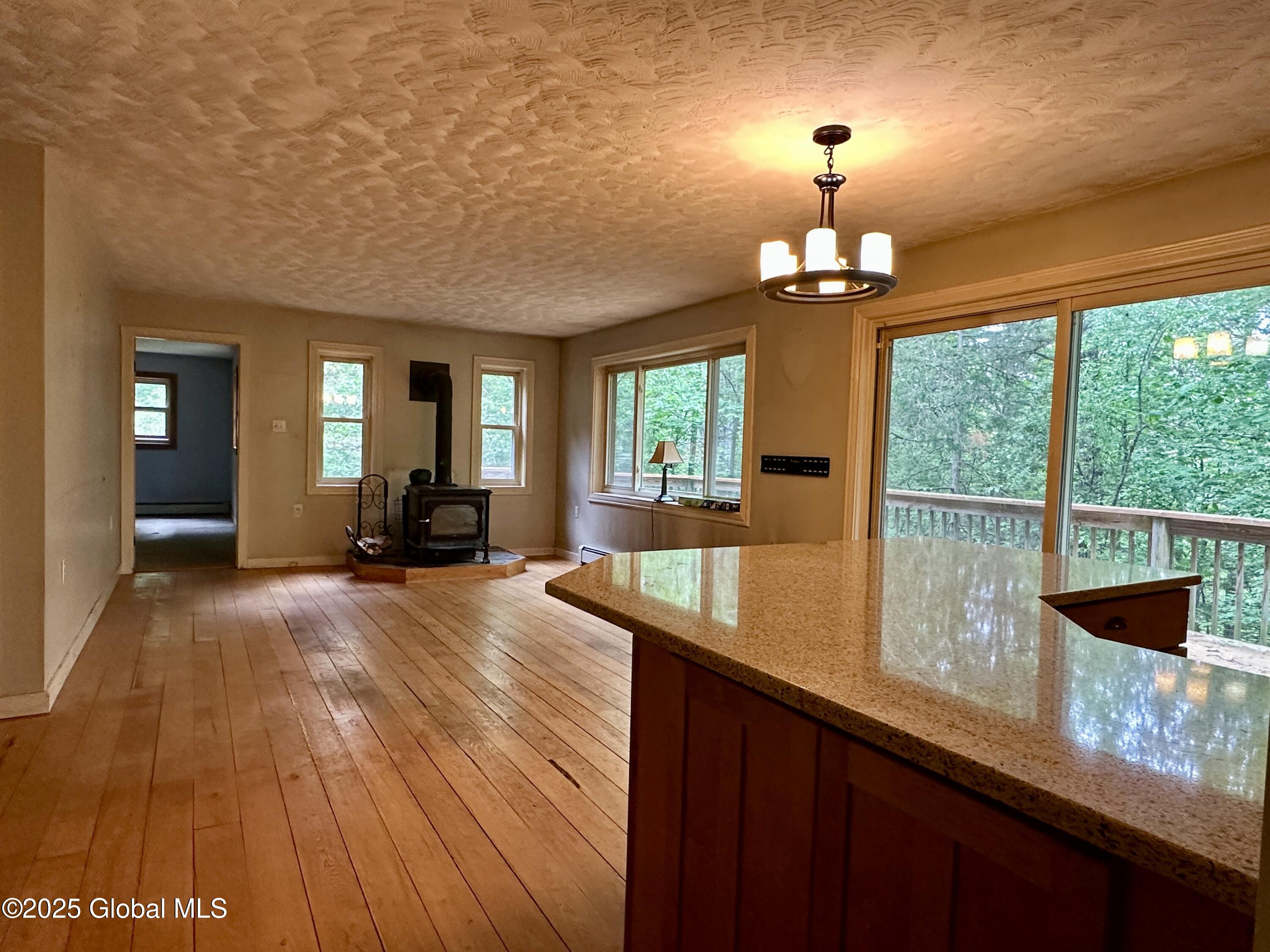 1037 Ledge Hill Road