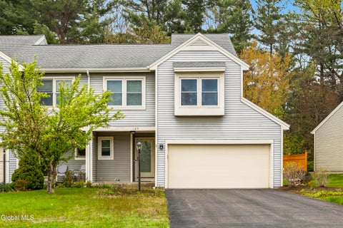 Townhouse For Sale - 125 Garnett Lane<br/> Slingerlands, NY 12159