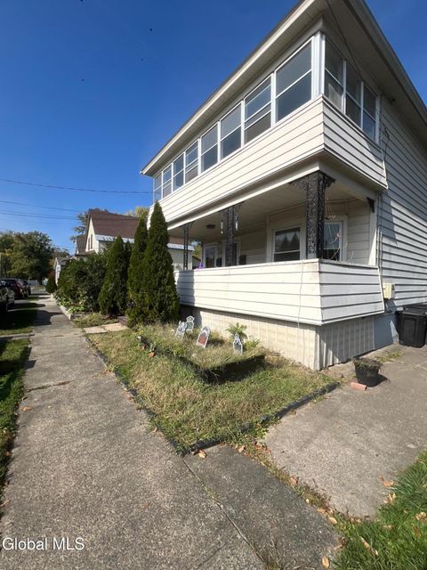 Photo of 29 Craig Street, Colonie, NY 12189 (MLS # 202528414) Photo of 29 Craig Street, Colonie, NY 12189 (MLS # 202528414)