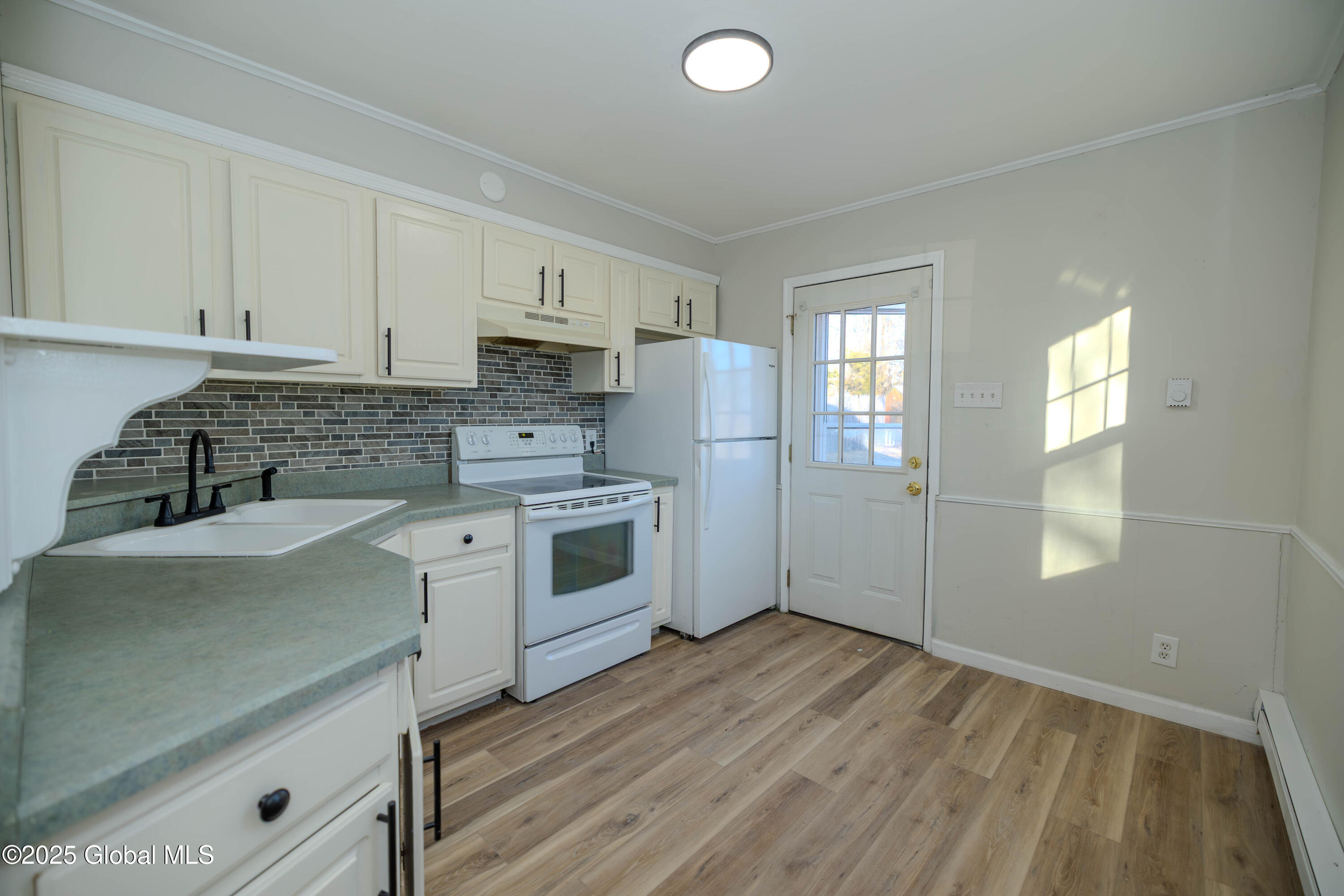 1030 Wayne Road, Schenectady, New York image 9