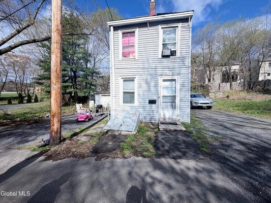 13 BATCHER ST, ALBANY, NY 12202 - Image d2702b8a8d8f330bc148ea4cdfcaace9/3281475795