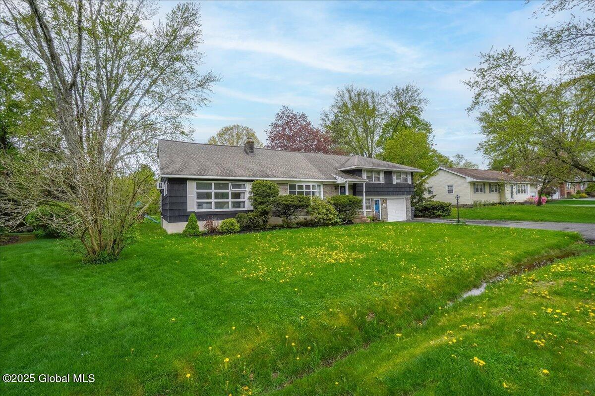 9 Bellaire Drive, Glenville, New York image 4