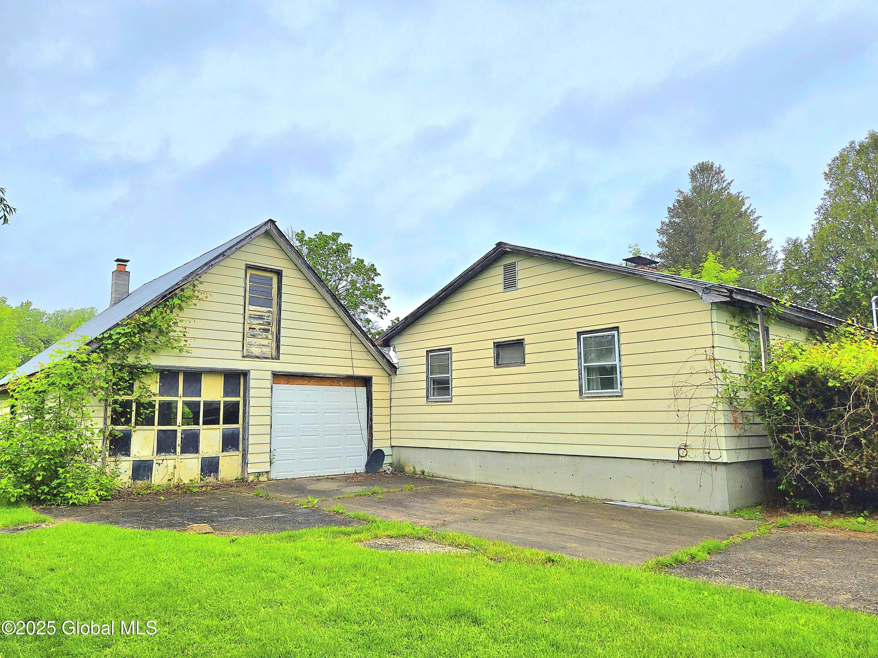 4 S East Avenue, Johnstown, New York image 4