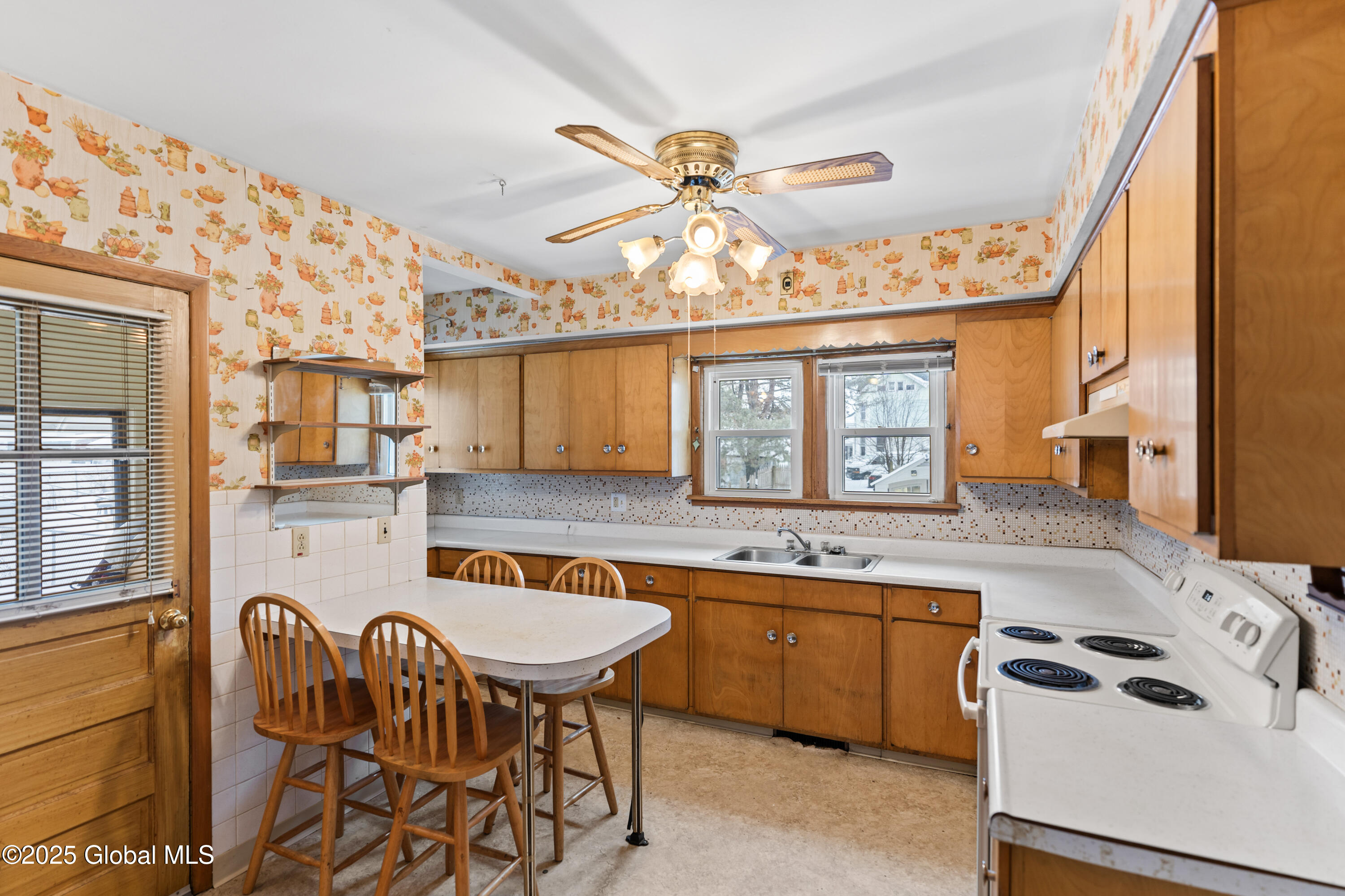 942 Norwood Avenue, Schenectady, New York image 6