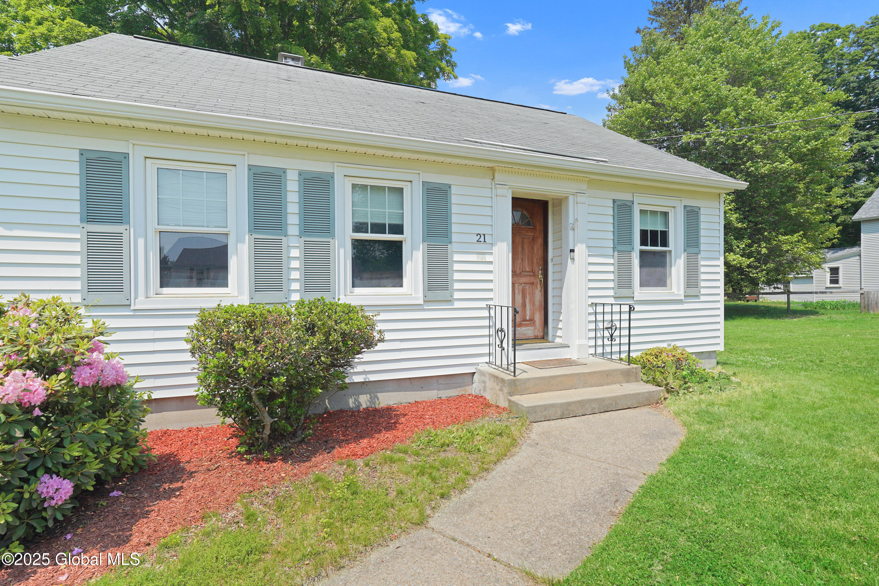 21 Lewis Street, Ballston Spa, New York image 1