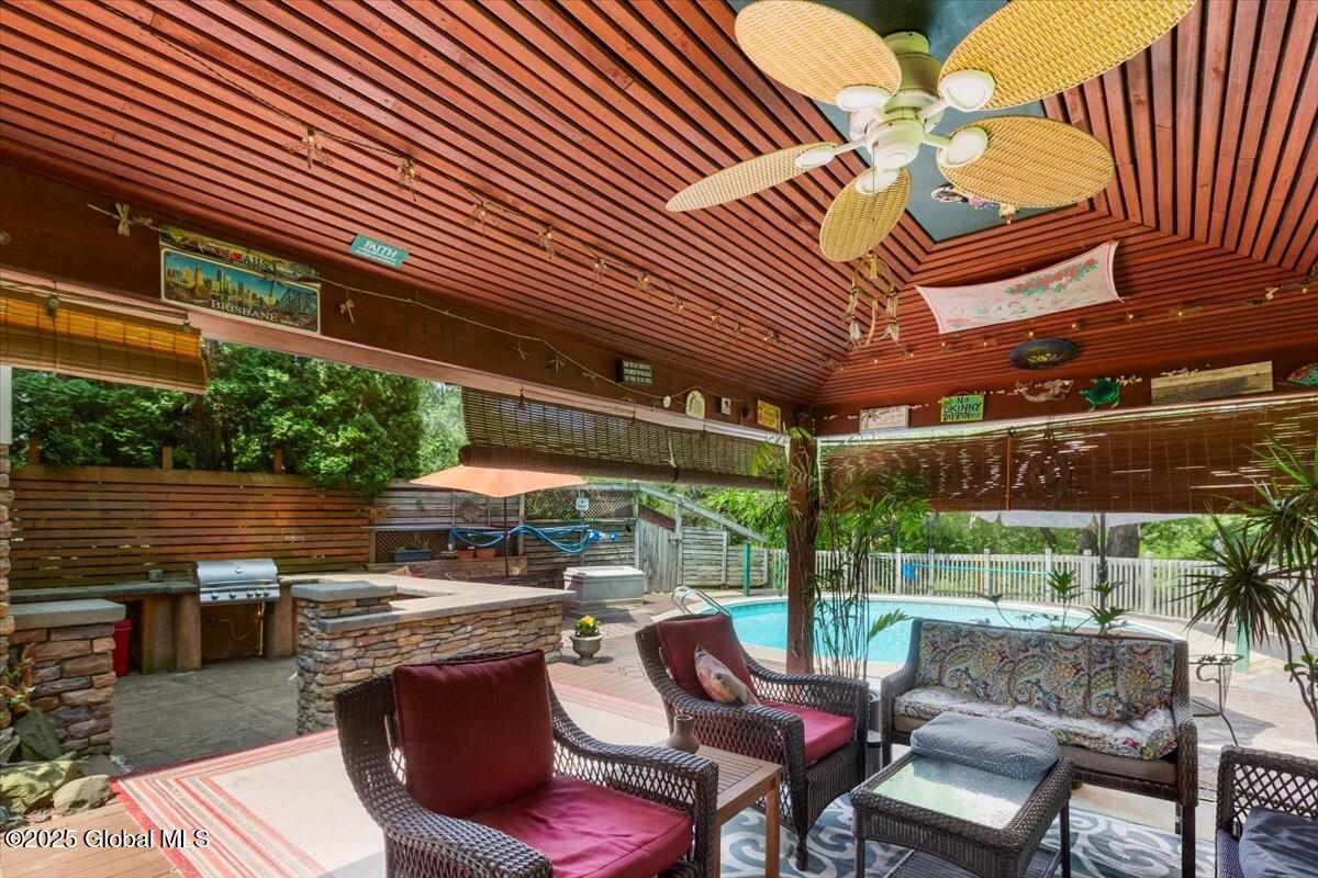 92 Fiddlers Lane, Latham, New York image 3