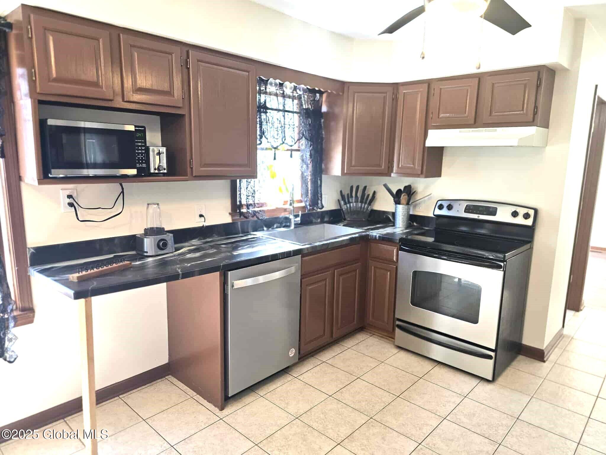 100 Glenning Lane, Schenectady, New York image 8