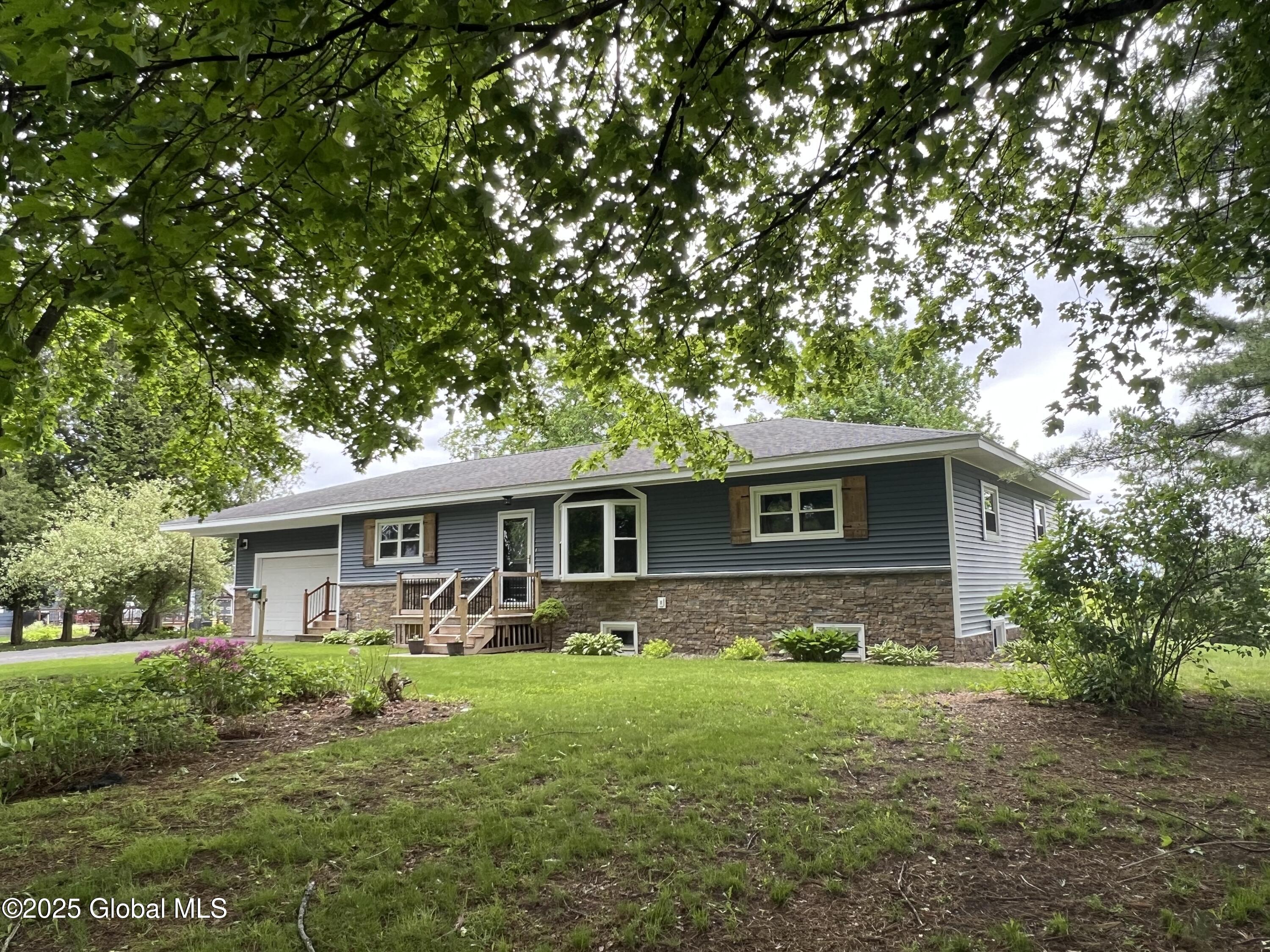 314 Pennsylvania Avenue, Johnstown, New York image 3