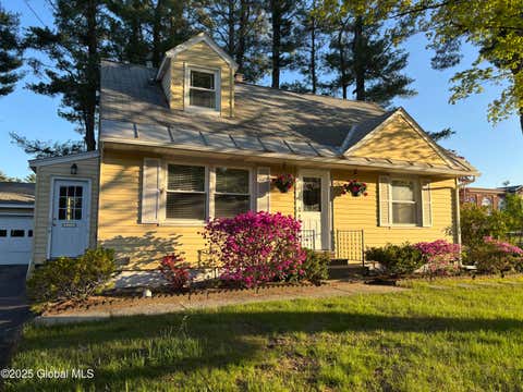 Photo for 316 Kenwood Avenue