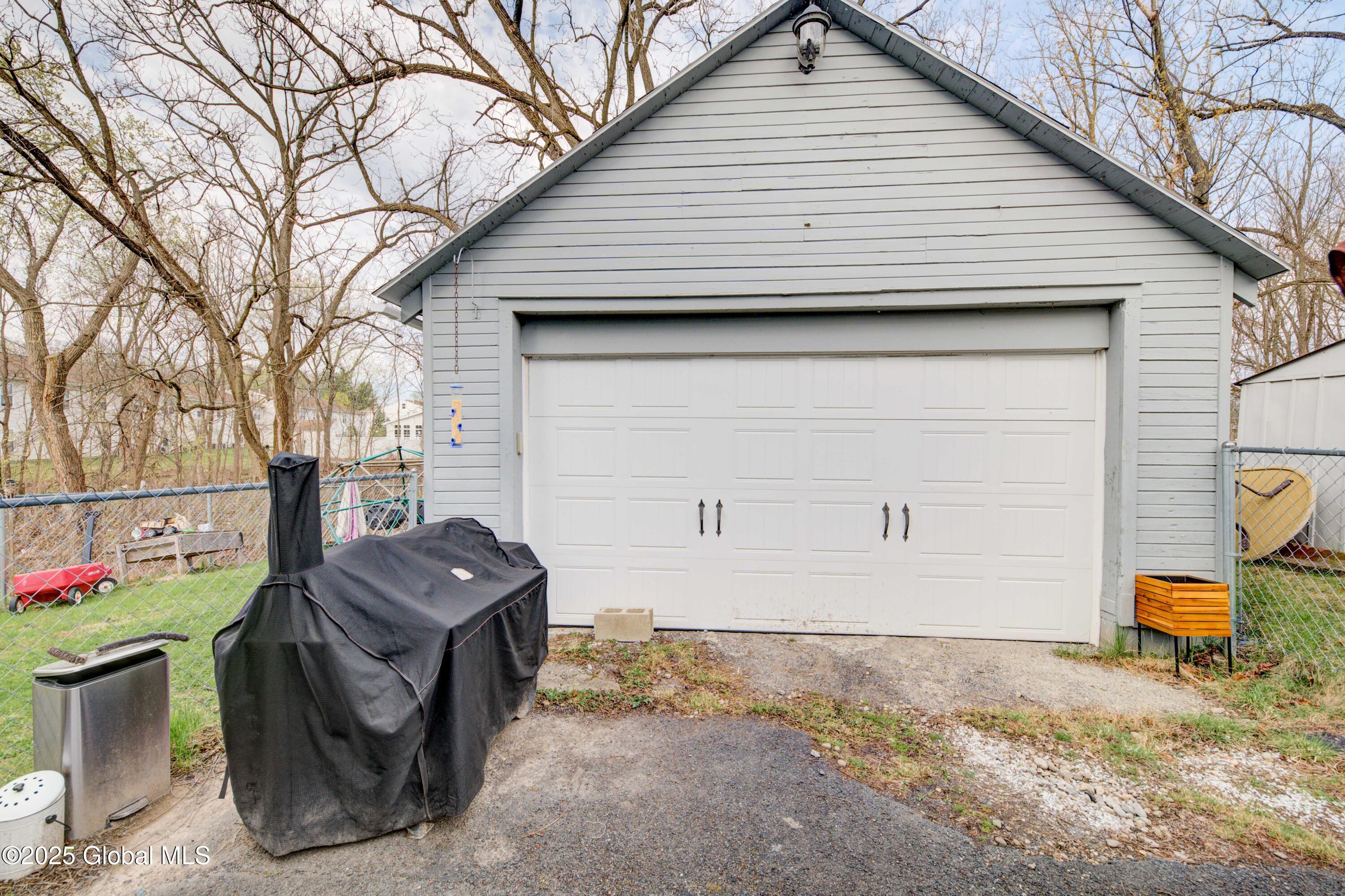 163 Simmons Avenue, Cohoes, New York image 3