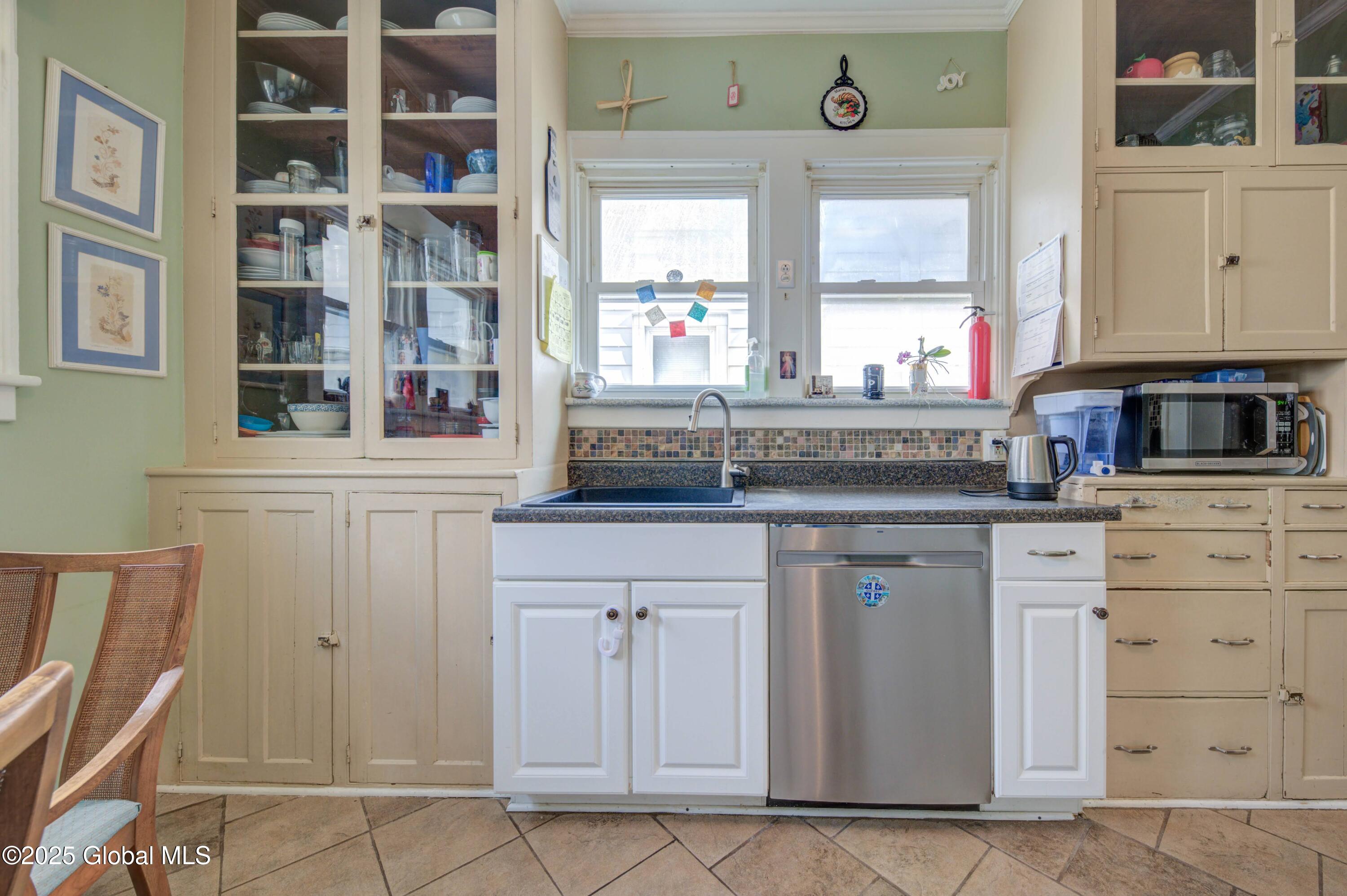163 Simmons Avenue, Cohoes, New York image 15